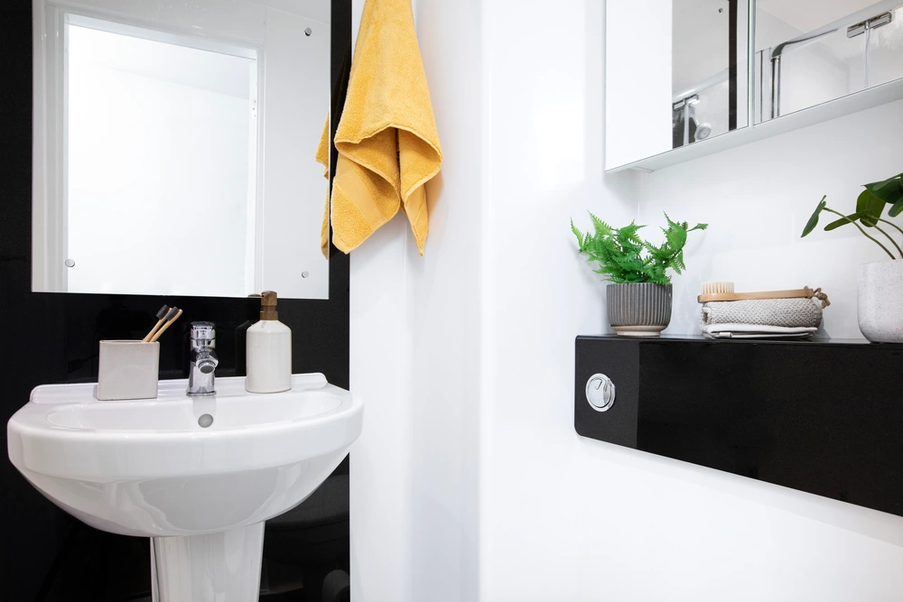 Campbell House 공식 숙소 이미지 12 · En-suite bathroom