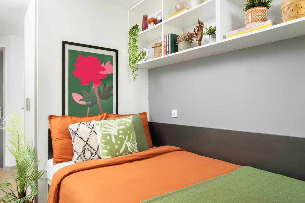 Campbell House 공식 숙소 이미지 17 · Bed in a Premium En-suite room