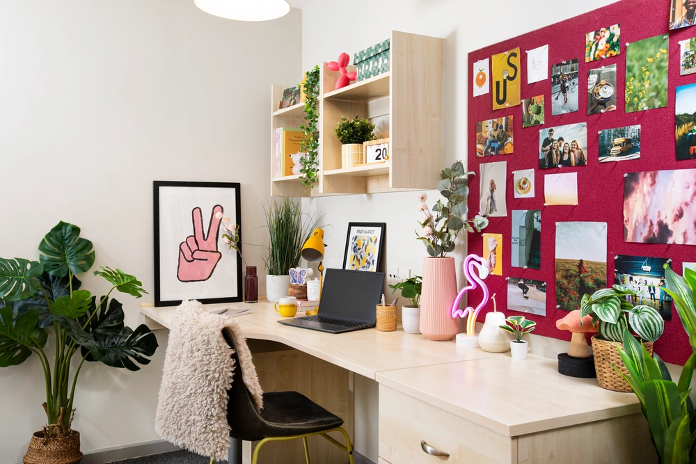 Blenheim Court 공식 숙소 이미지 7 · Study space in a Premium En-suite room