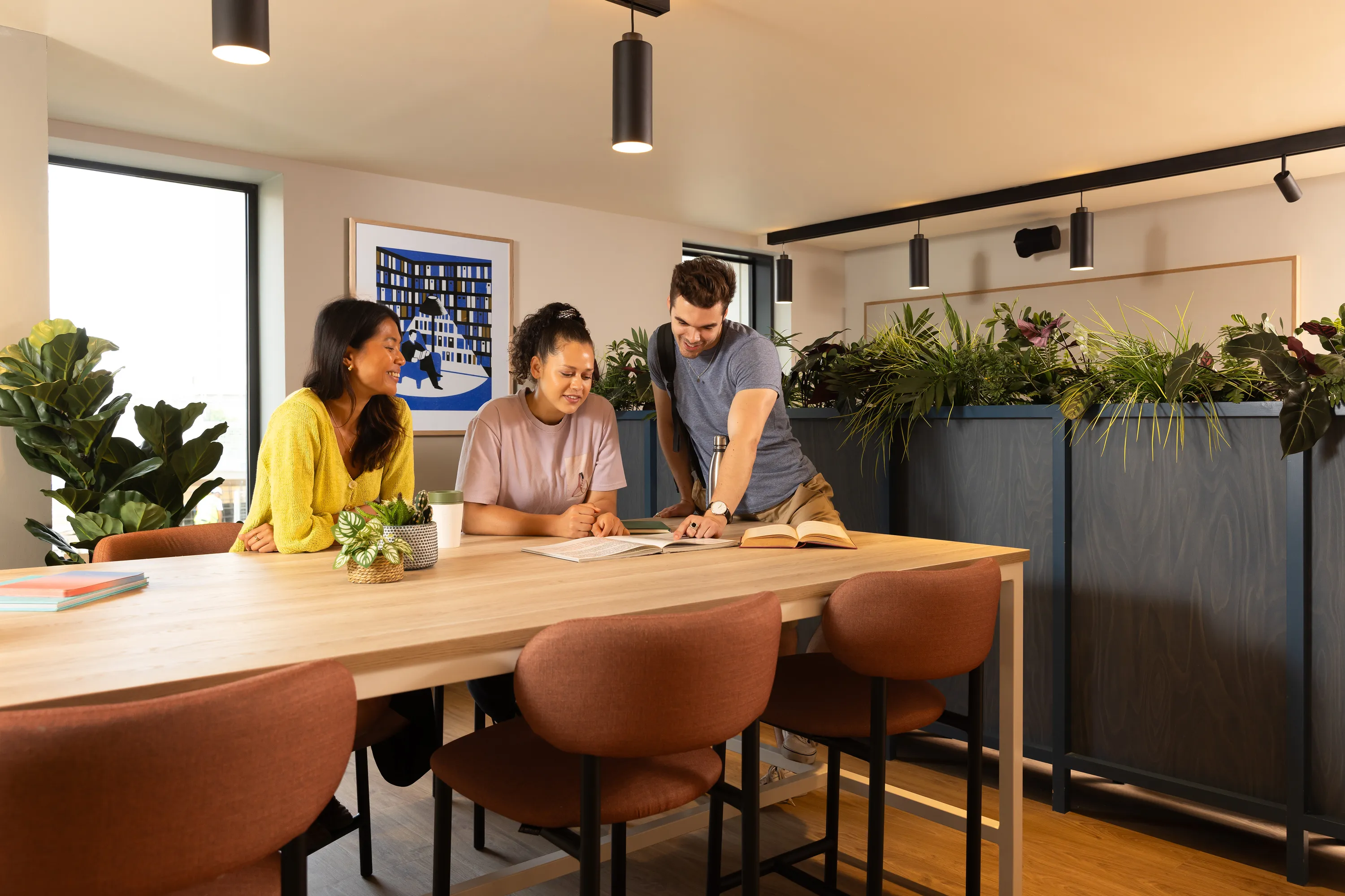 Hawthorne House 공식 숙소 이미지 10 · Students in study lounge