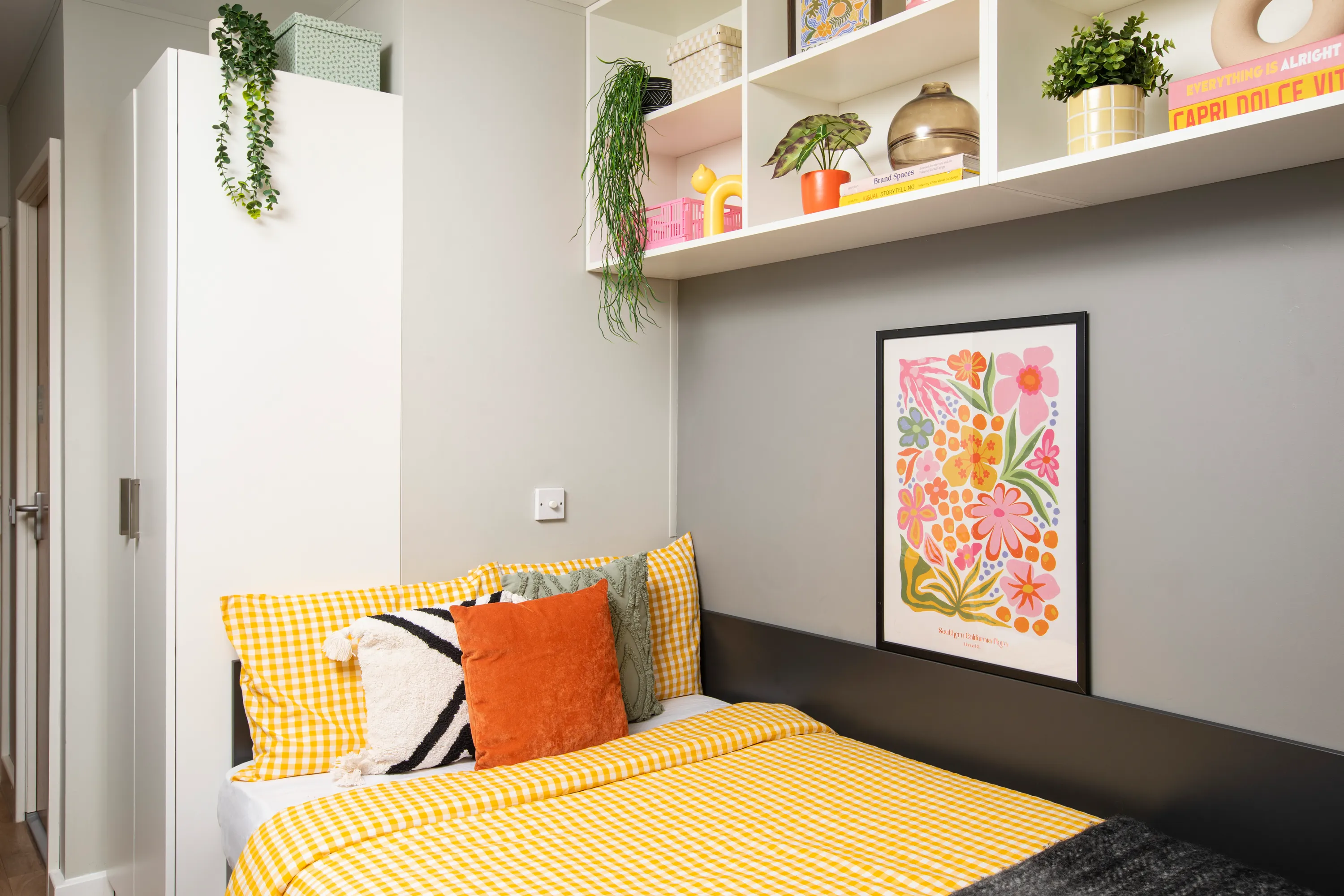 Mary Brancker House 공식 숙소 이미지 7 · Bed area in an en-suite room