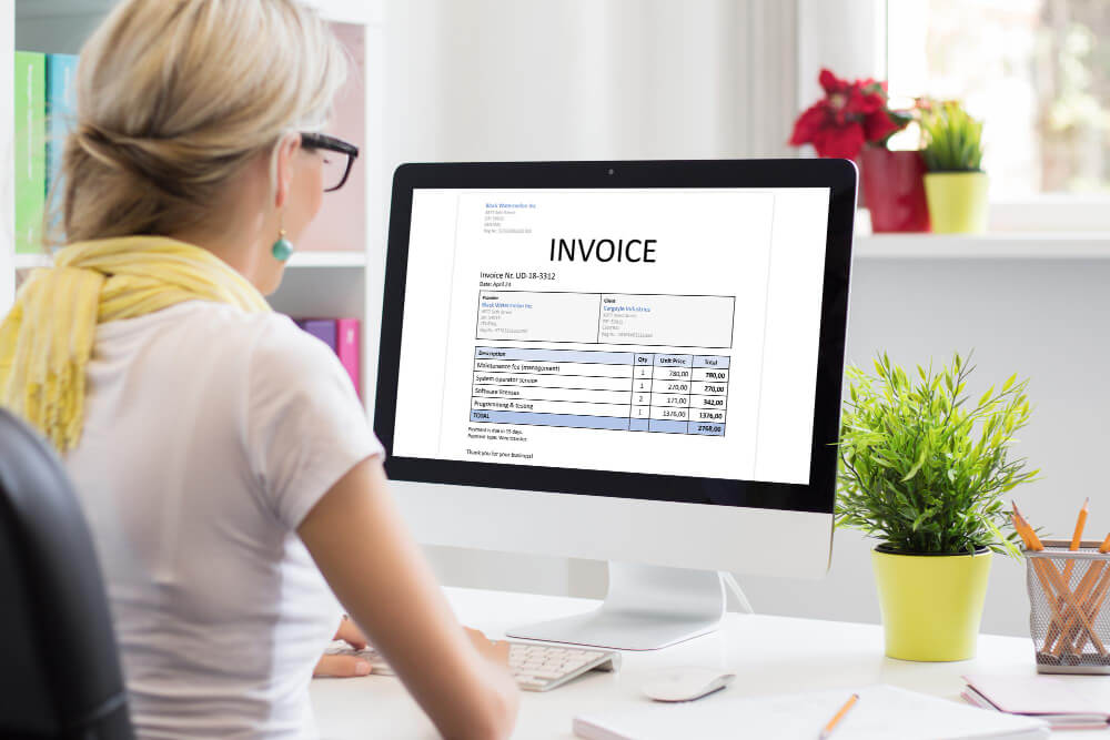 Build a Customer and Vendor Expense Tracking System with AI