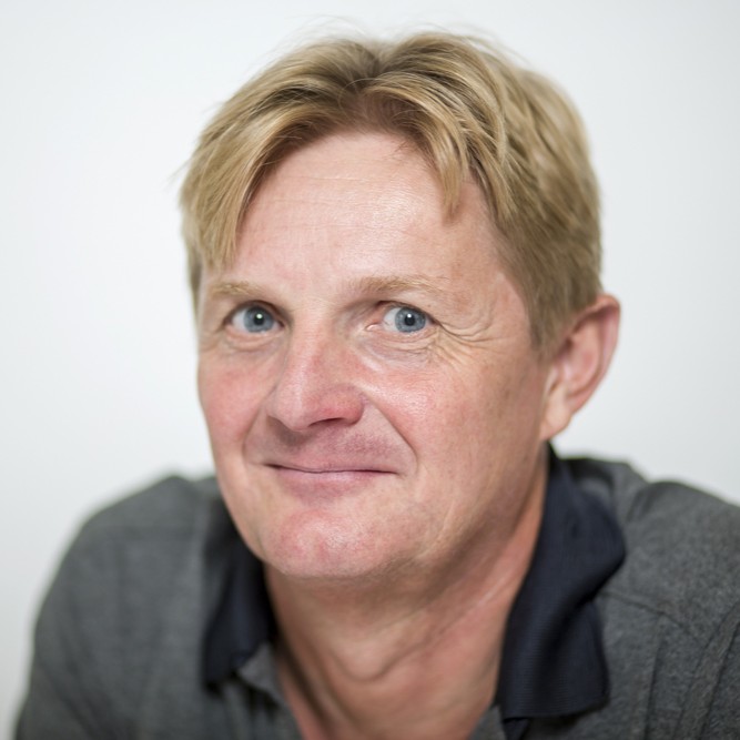 DRS. RONALD MOOIJER