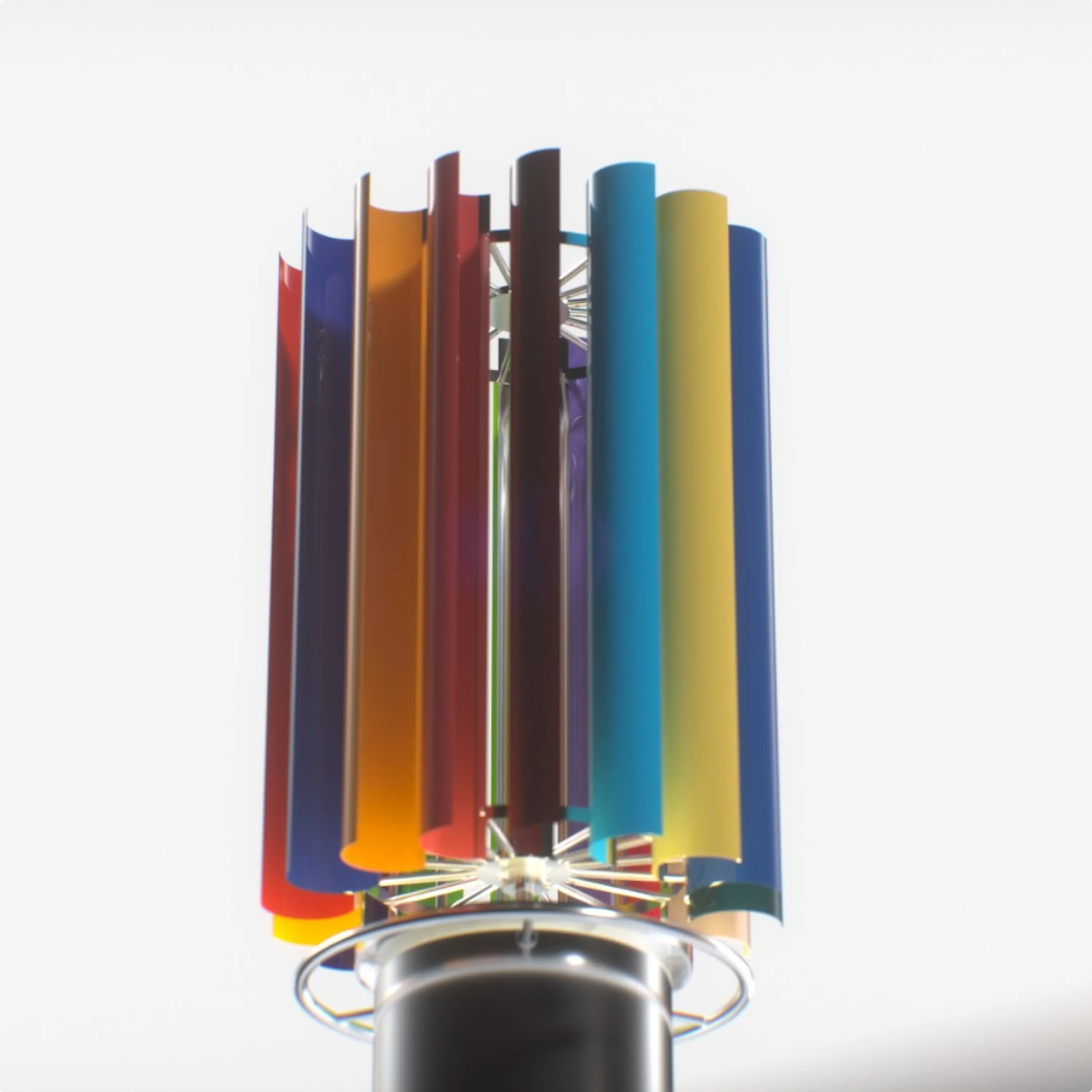 Windturbine WT1 pales multicolores, sculpture rotative Ferr Studio, vue frontale