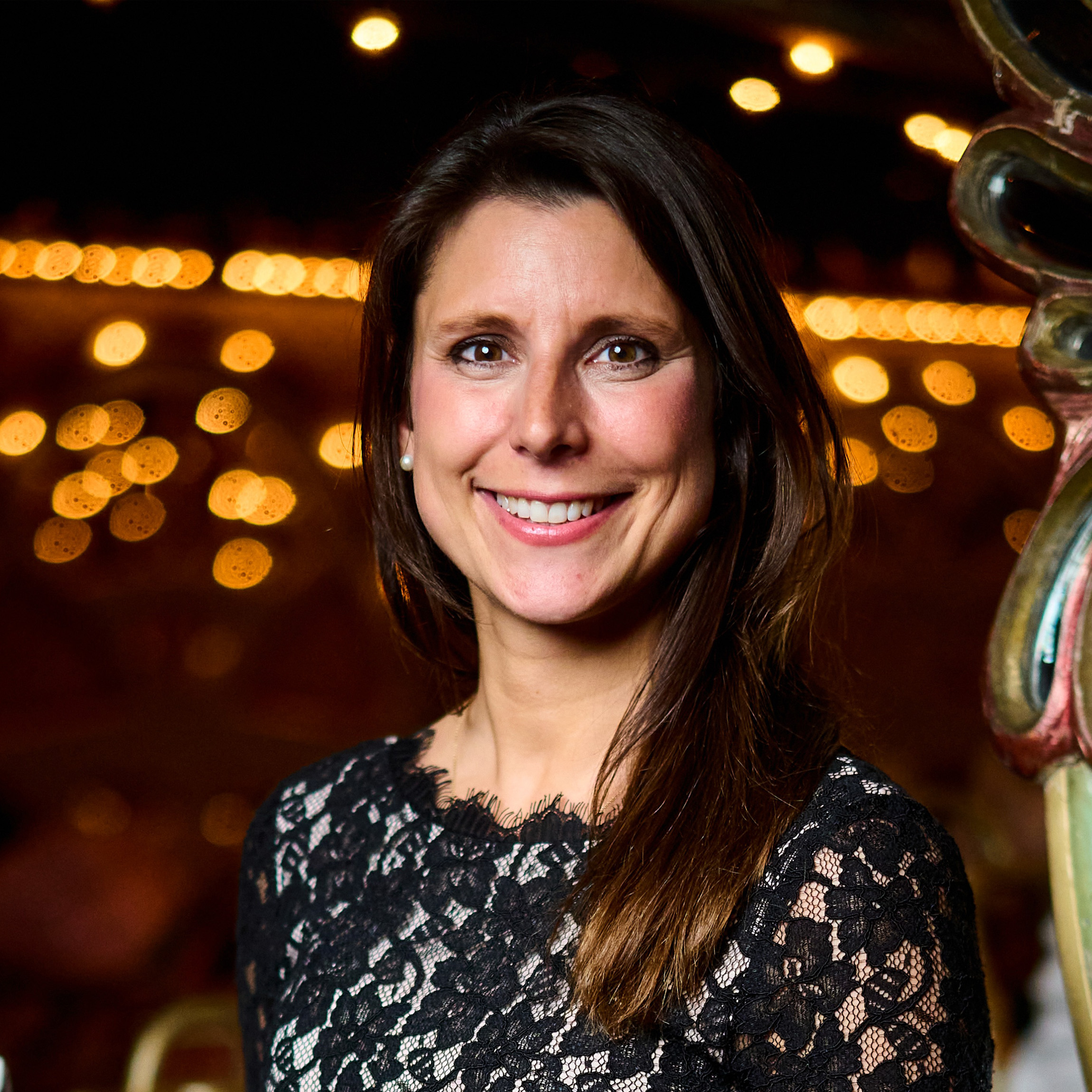 Da müssen wir uns natürlich behutsam neue Konzepte überlegen, weil natürlich auch ganz viele Erinnerungen dranhängen. Nicht nur von uns als Familie, sondern auch von den Gästen, die wirklich Kindheitserinnerungen an die ein oder andere Achterbahn haben. Und da ist es wirklich schwierig, den Grat zu finden. Was macht man neu - und was ist wirklich eine Hommage auch an das Alte?