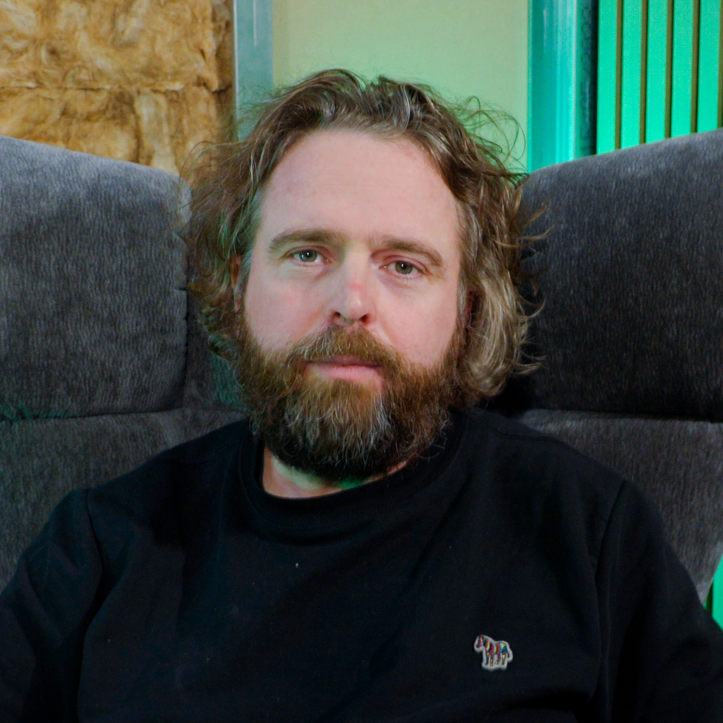 As the founder and CEO of ressourcenmangel, a consulting firm for convergent communication, I have been leading a team of 350 professionals from various disciplines for over 20 years. 