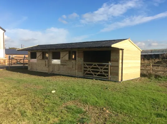Mobile stables & field shelters: What the planning rules really say