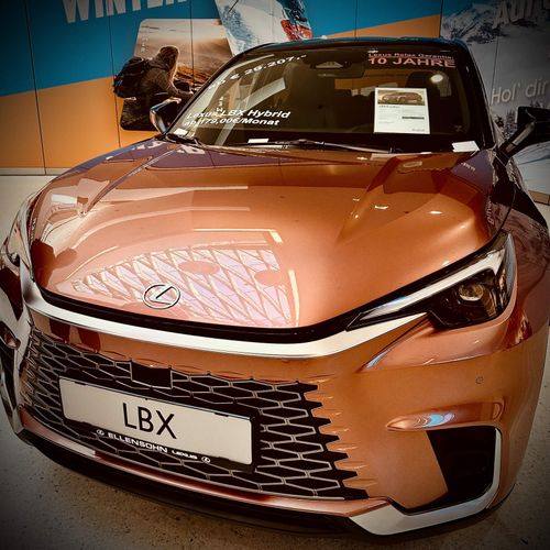 Lexus LBX im Kaufhaus Tyrol