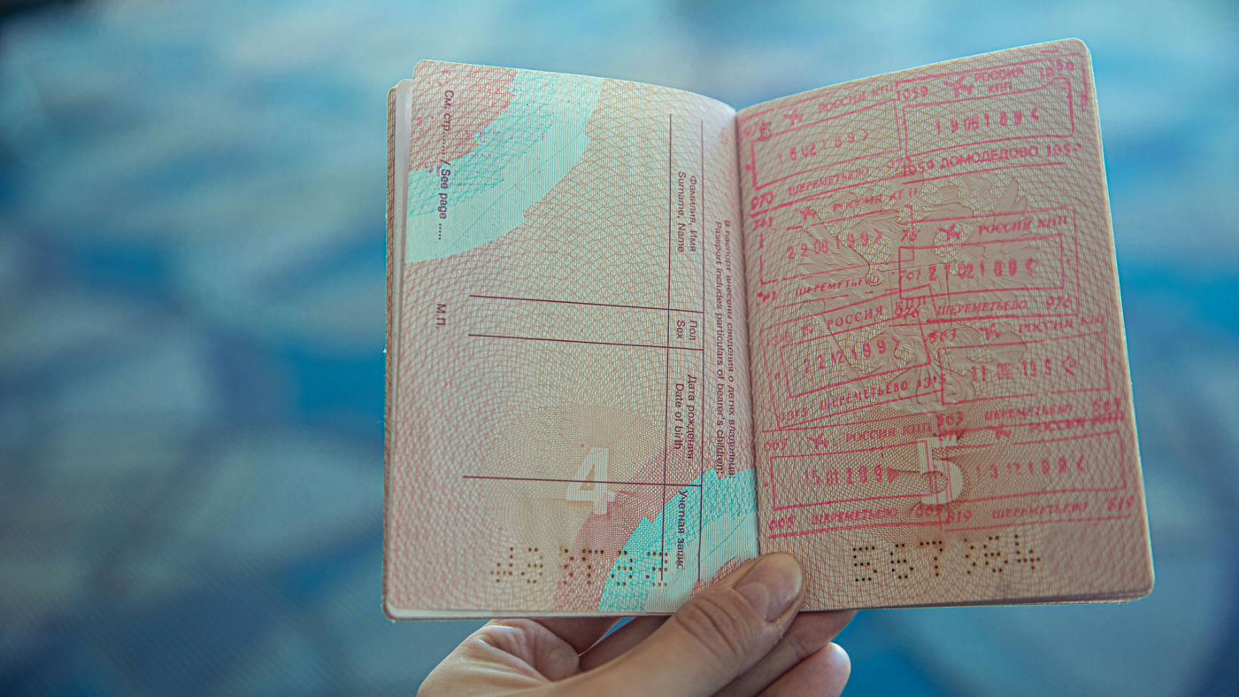 Freelance Visa UAE Explained: Options, Cost & Process
