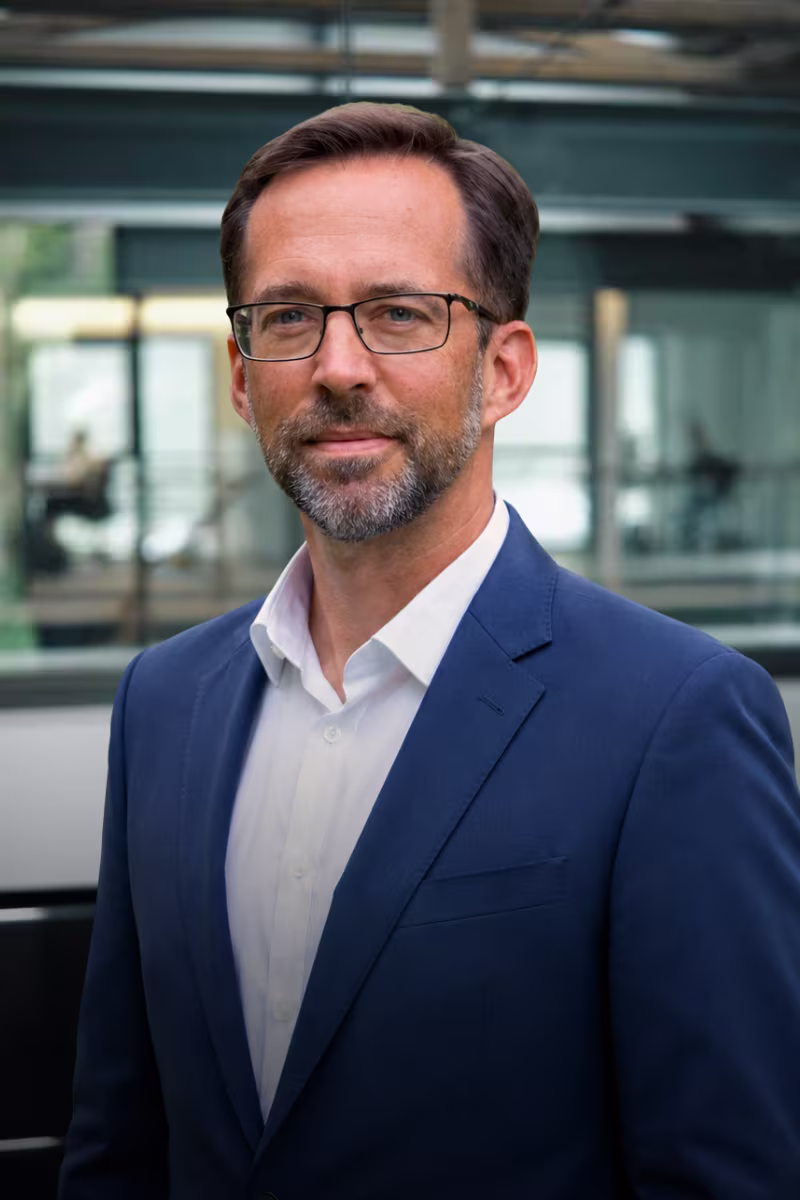 Dr. Christoph Kesy