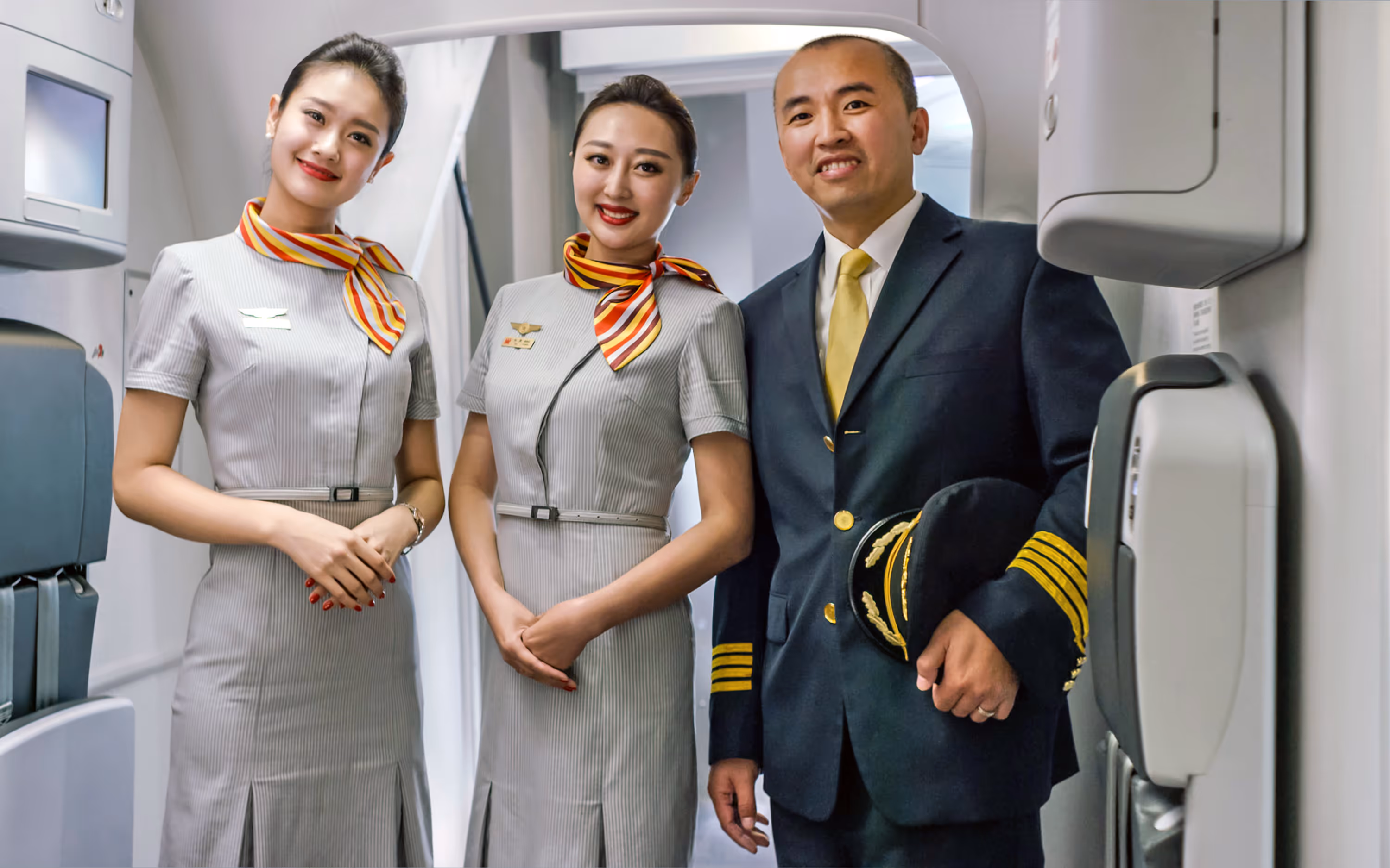 Hainan airlines flight crew, Boeing 787, Charleston, South Carolina