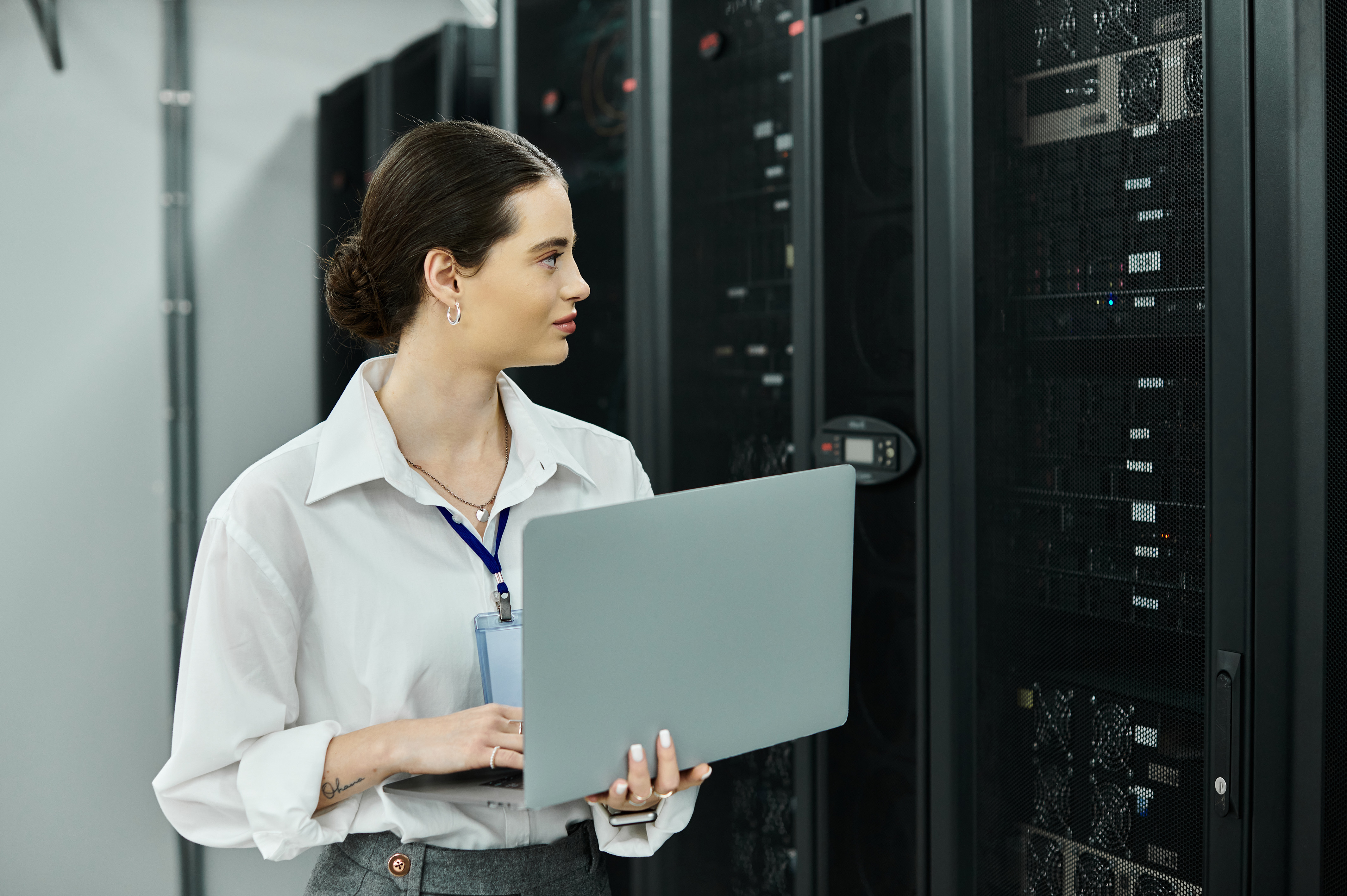 Server inkl. USV, digitales Kassenbuch und Warenwirtschaftssystem mit Digitalschnittstellen in einem KMU aus Sachsen-Anhalt