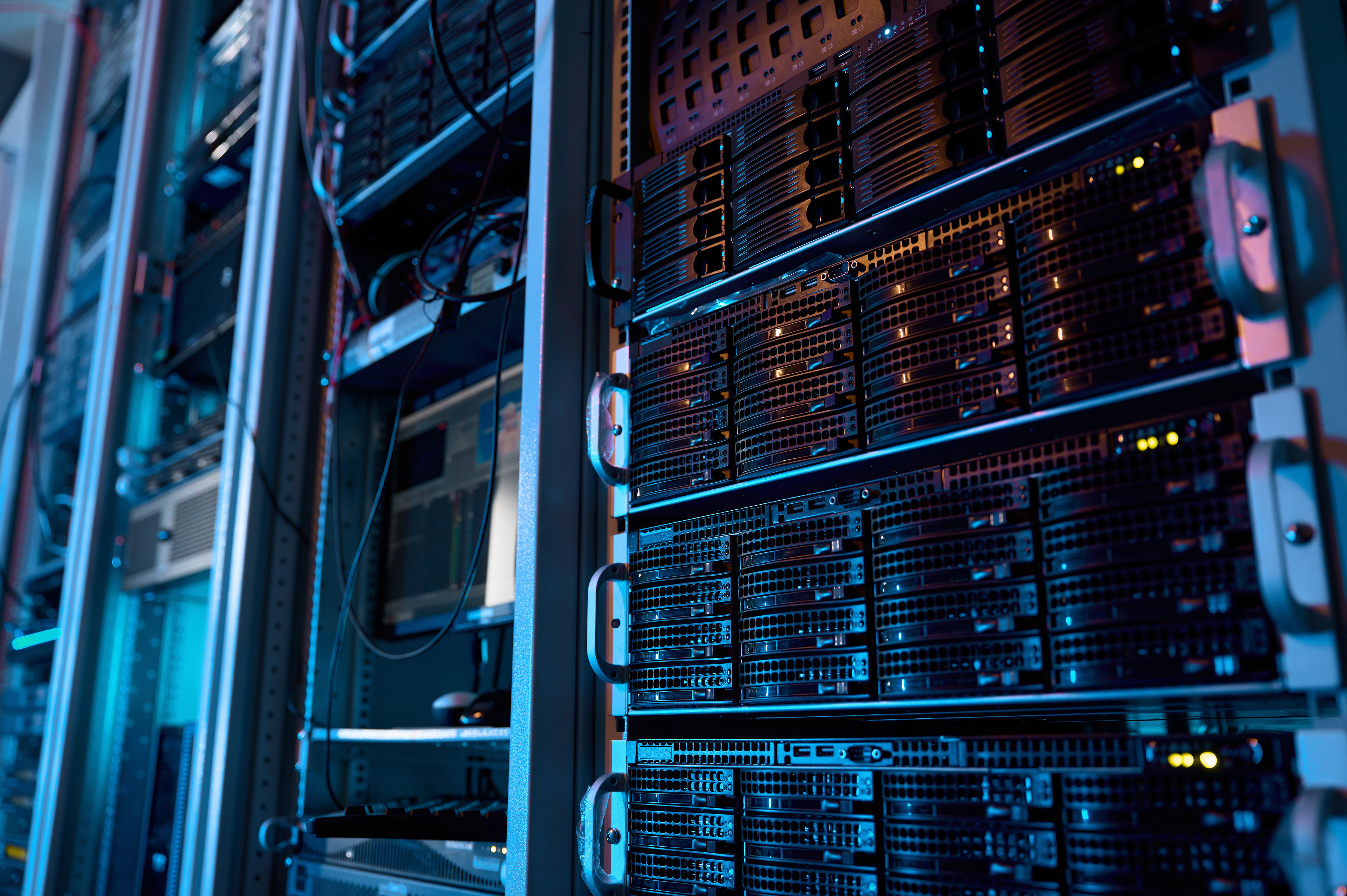 Server-Upgrade mit OPTIPLUS-Umstellung auf Microsoft-SQL-Server und Laptops (HP) für mobile Arbeit