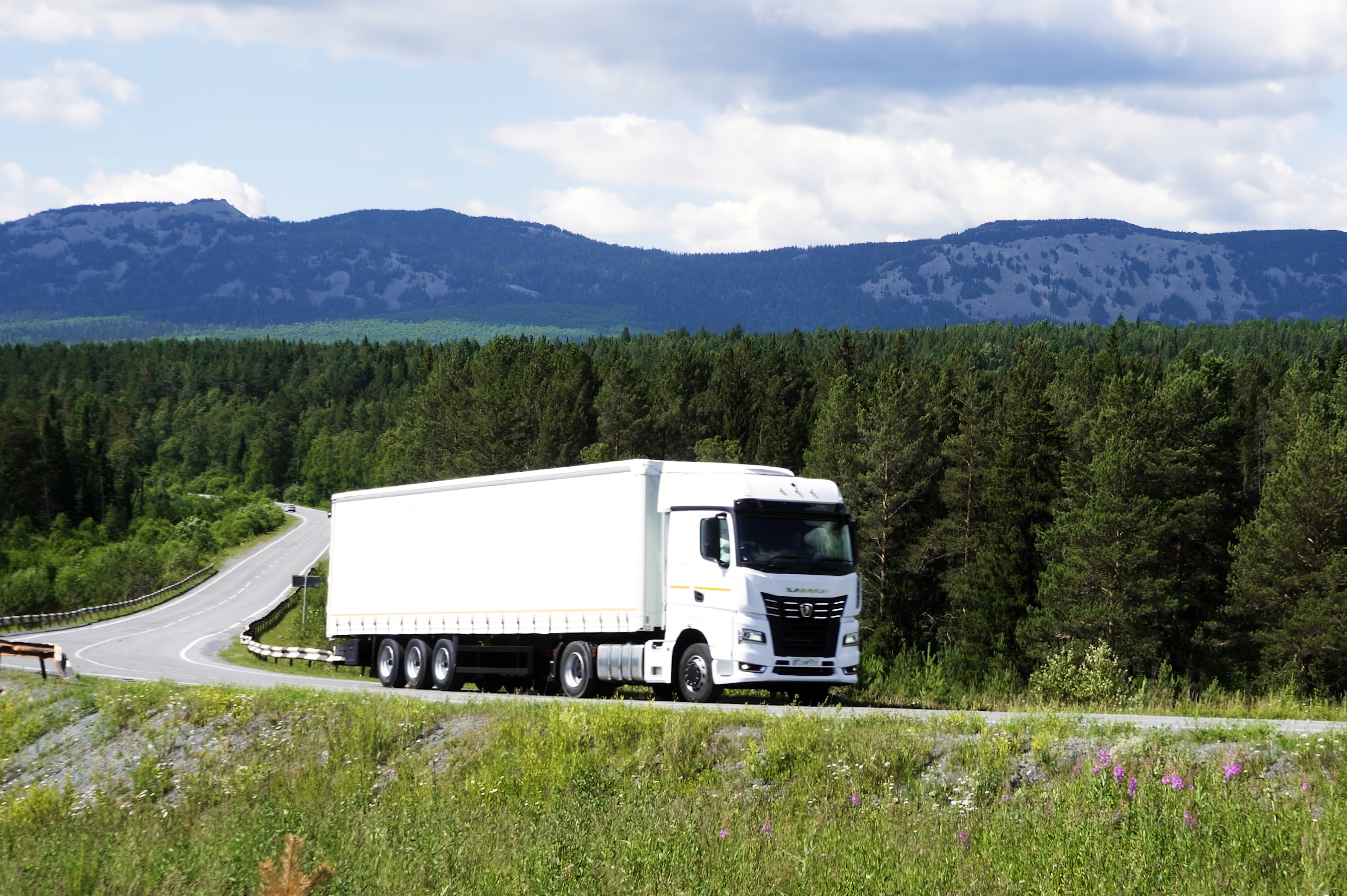 Lkw-Flotte im mautpflichtigen Güterkraftverkehr – Zuschüsse für Umweltschutz und Sicherheit 2026