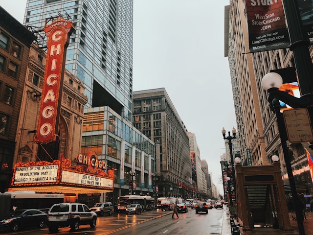 7 Best Places to Live in Illinois in 2025 (Top Cities & Suburbs)