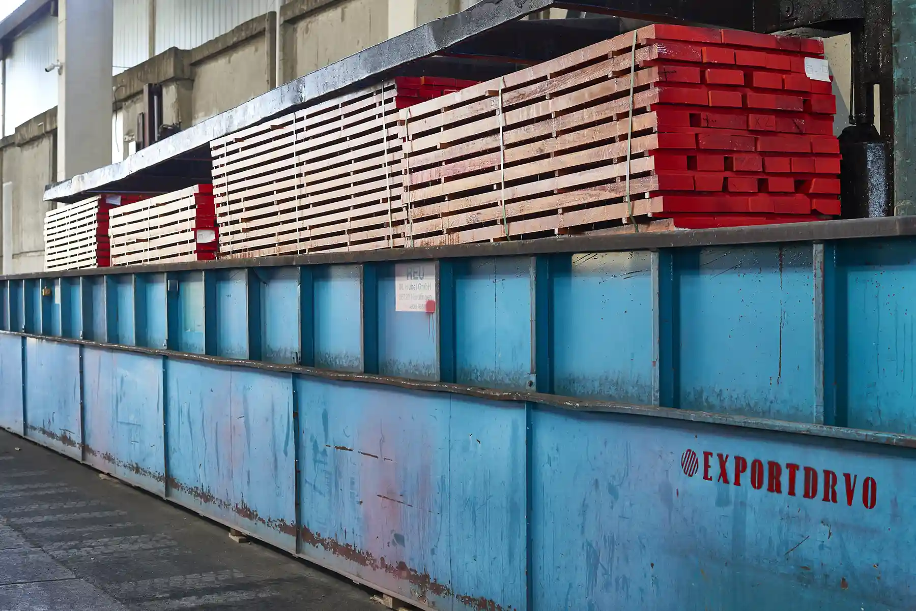 antistain dipping tank for treatment of beech wood against molds and stain