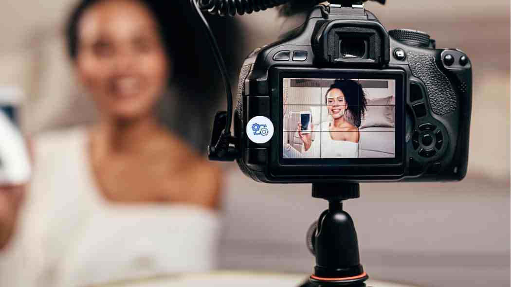 LenoFX Vlogger Text Opener With Transitions
