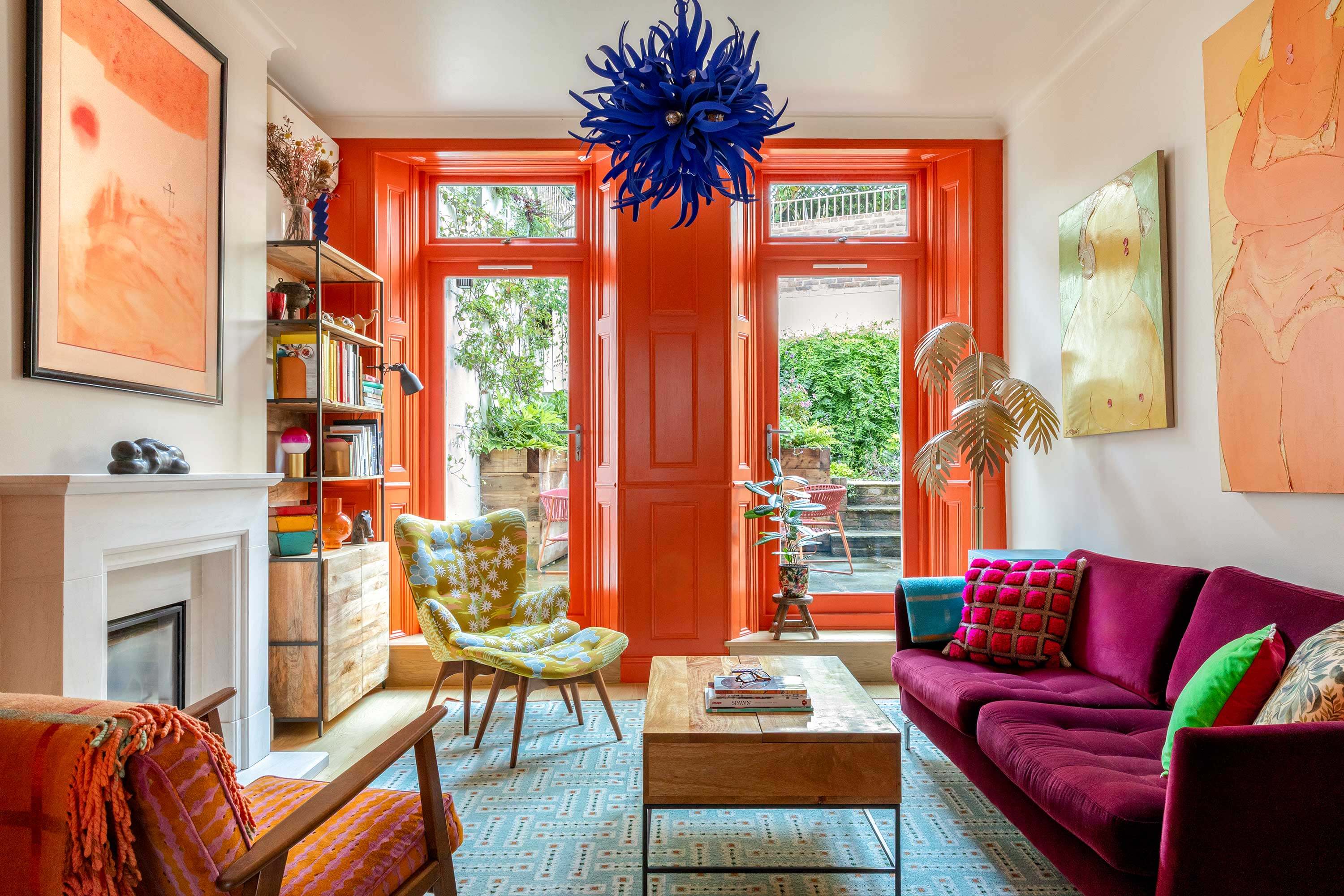 Eclectic colourful living room 