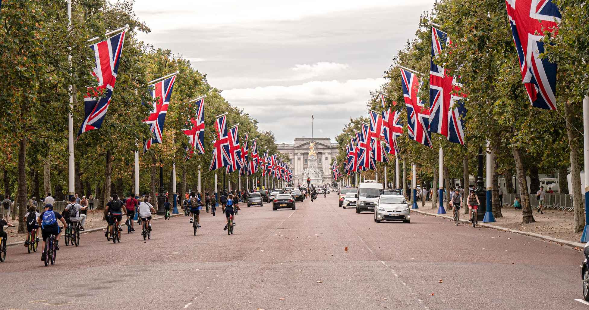 How to Adapt Your E-commerce Shop to the UK Buyers