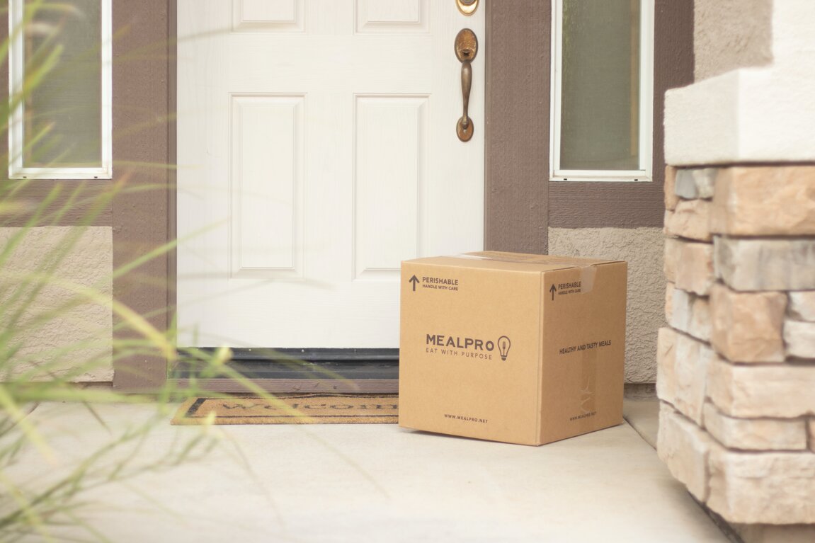 Split Testing Shipping Offers: Free, Fast, or Tracked - What Converts Best?