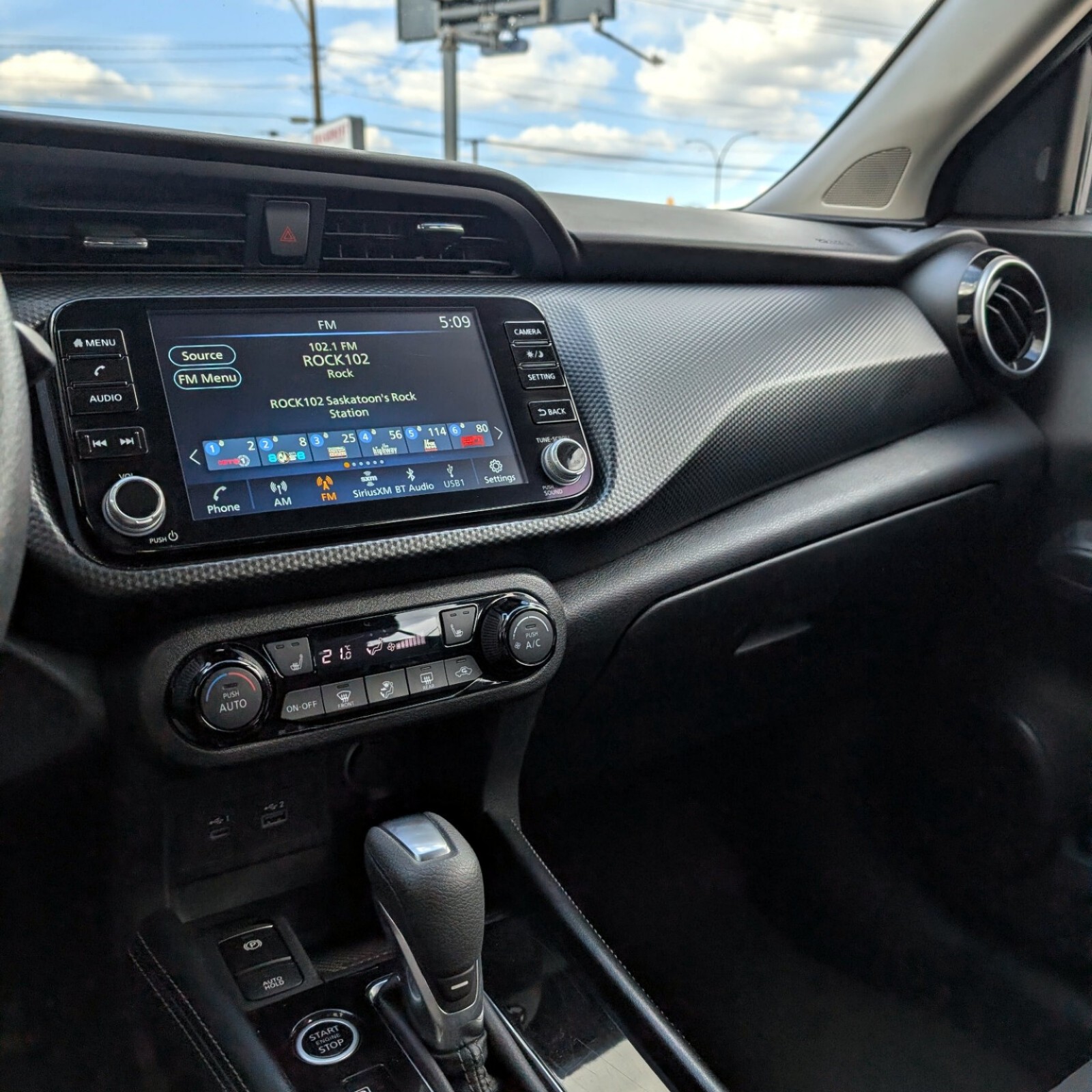 2024 Nissan Kicks — photo 14
