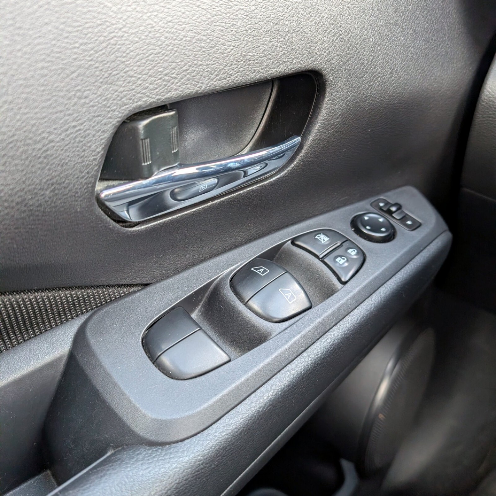 2024 Nissan Kicks — photo 17