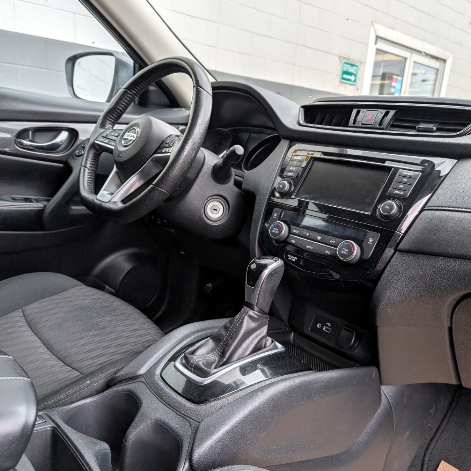 2020 Nissan Rogue — photo 9