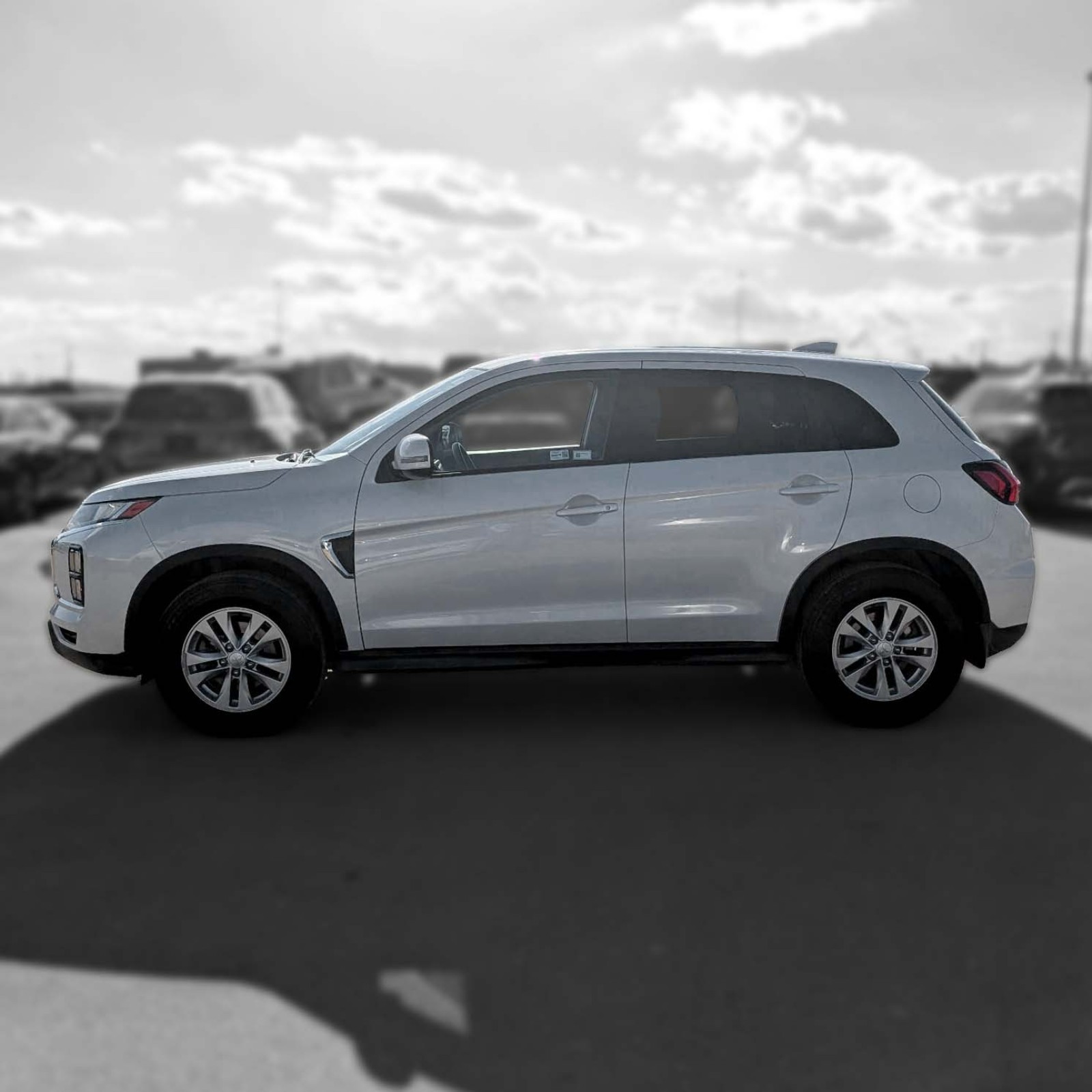 2024 Mitsubishi RVR — photo 3