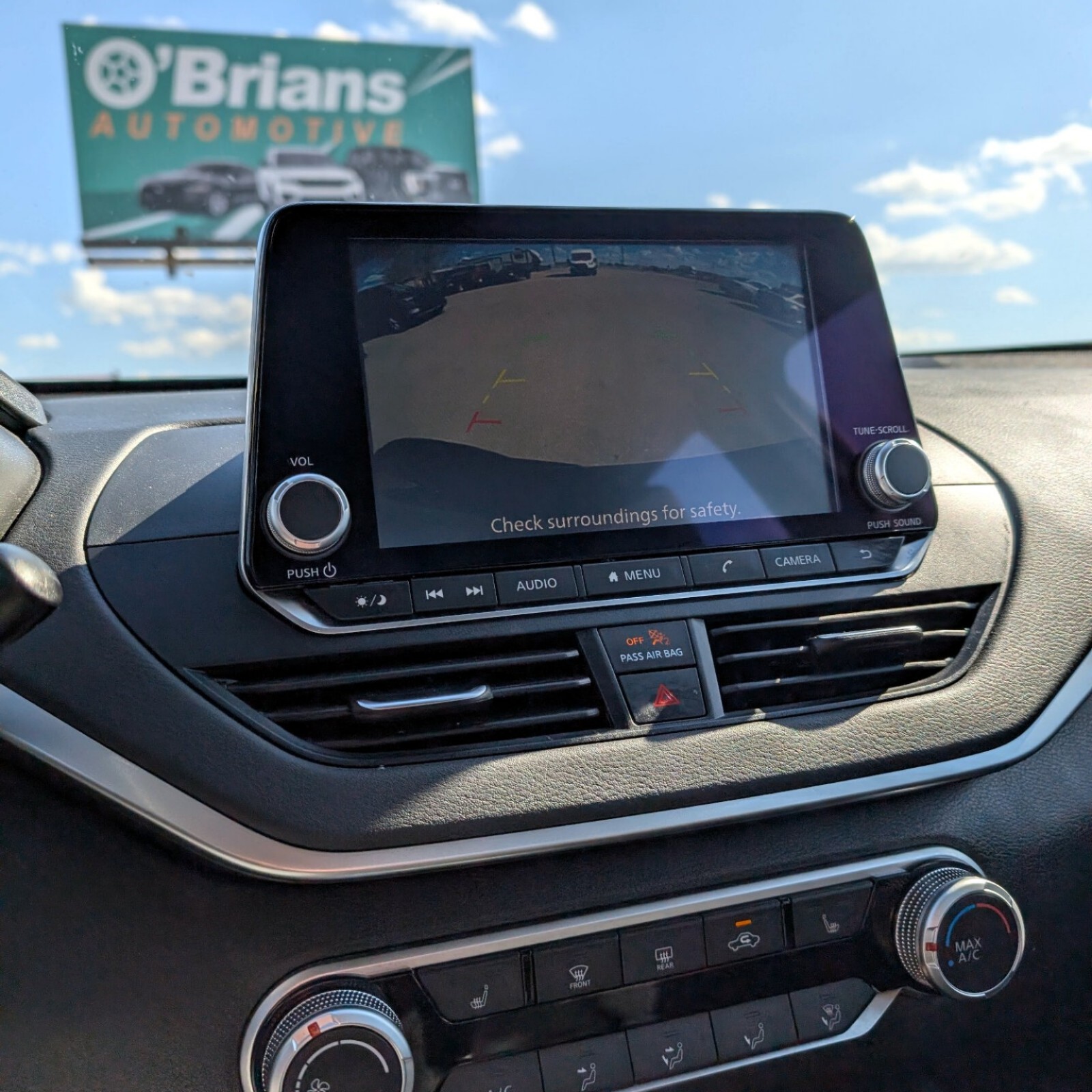 2025 Nissan Altima — photo 13