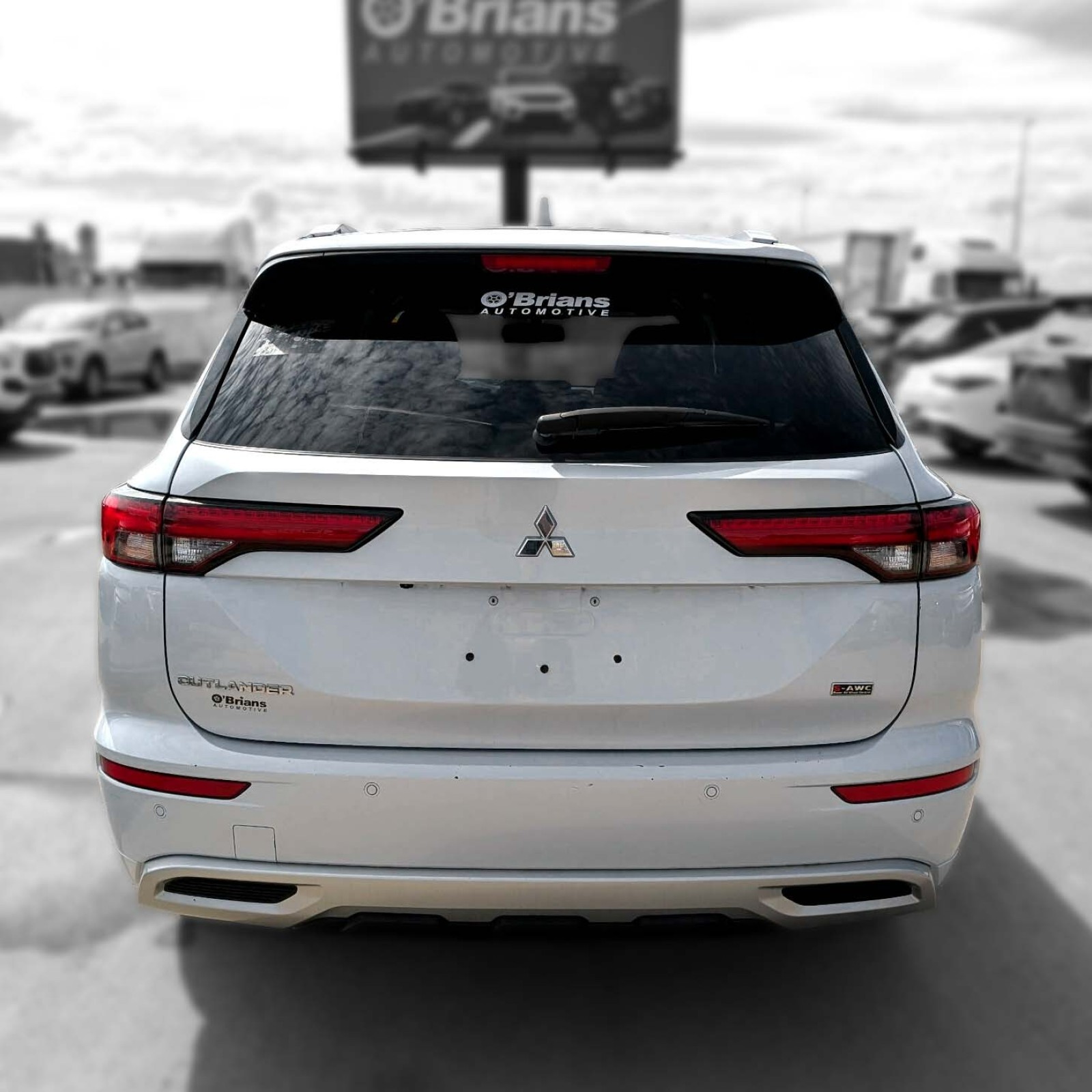 2023 Mitsubishi Outlander — photo 7