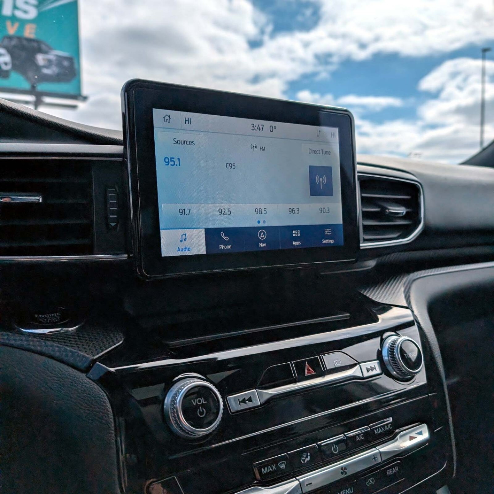 2023 Ford Explorer — photo 15