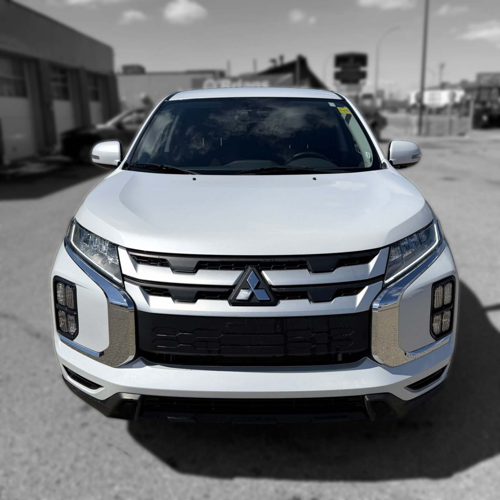 2024 Mitsubishi RVR — photo 3