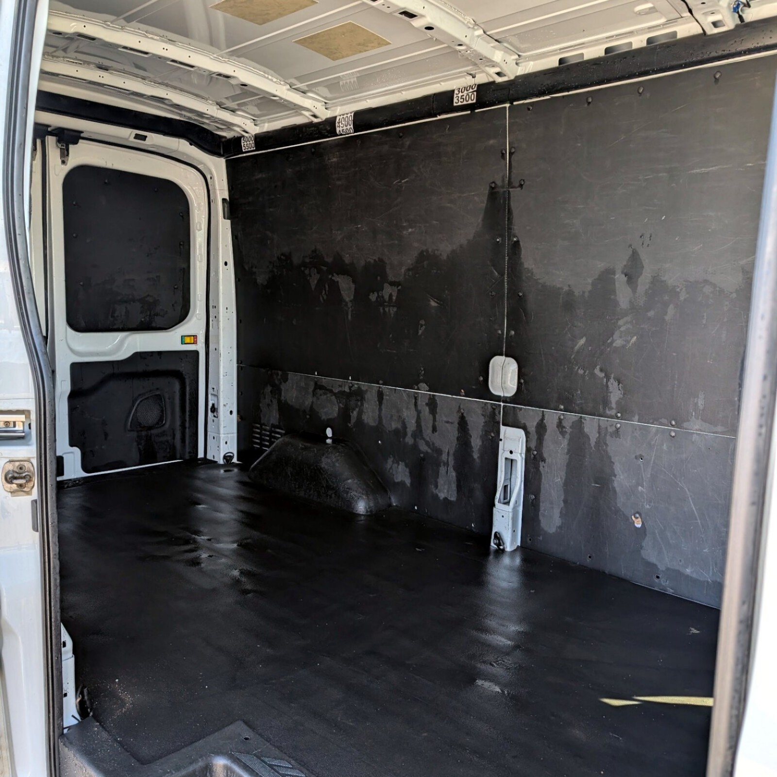 2023 Ford Transit Cargo Van — photo 10