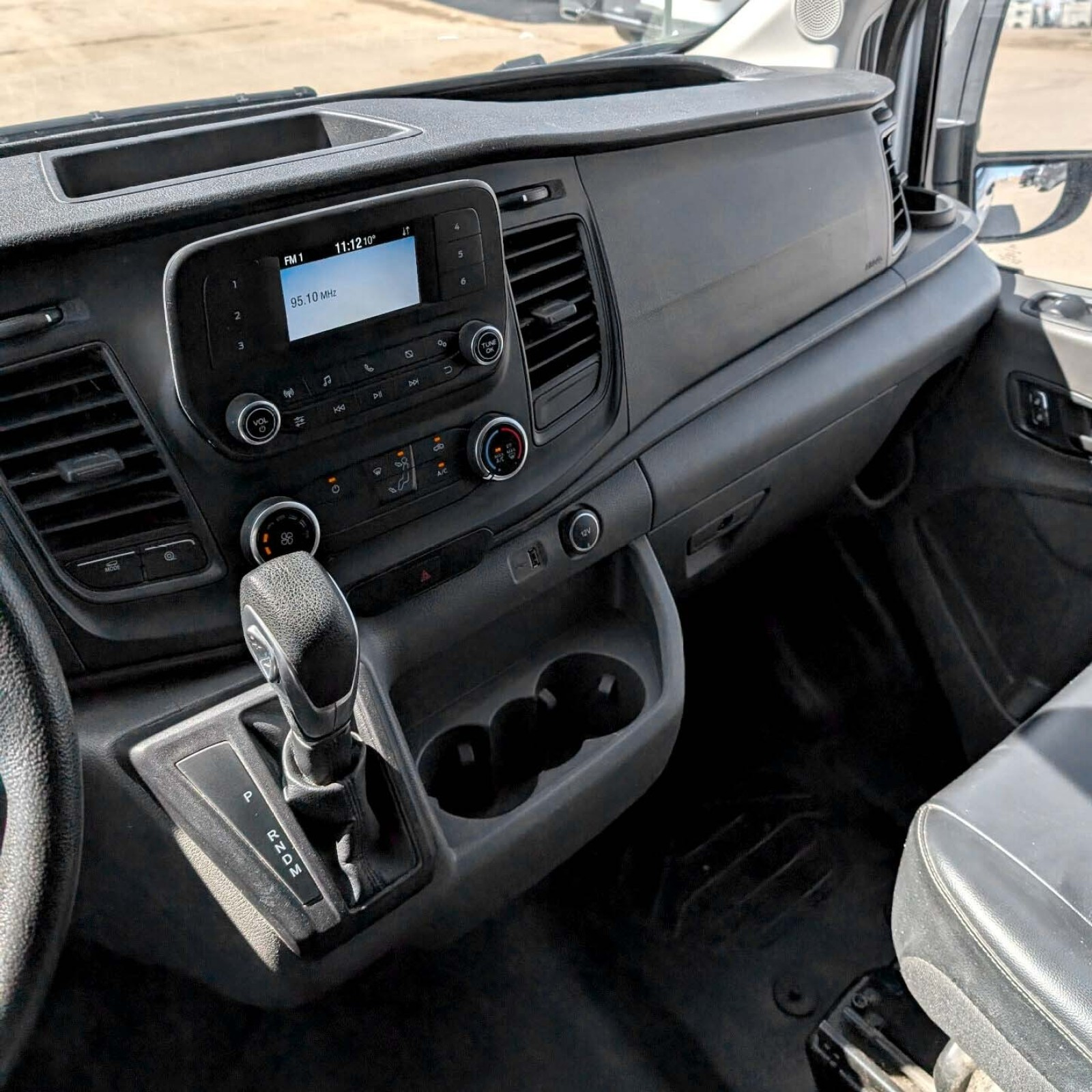 2023 Ford Transit Cargo Van — photo 16