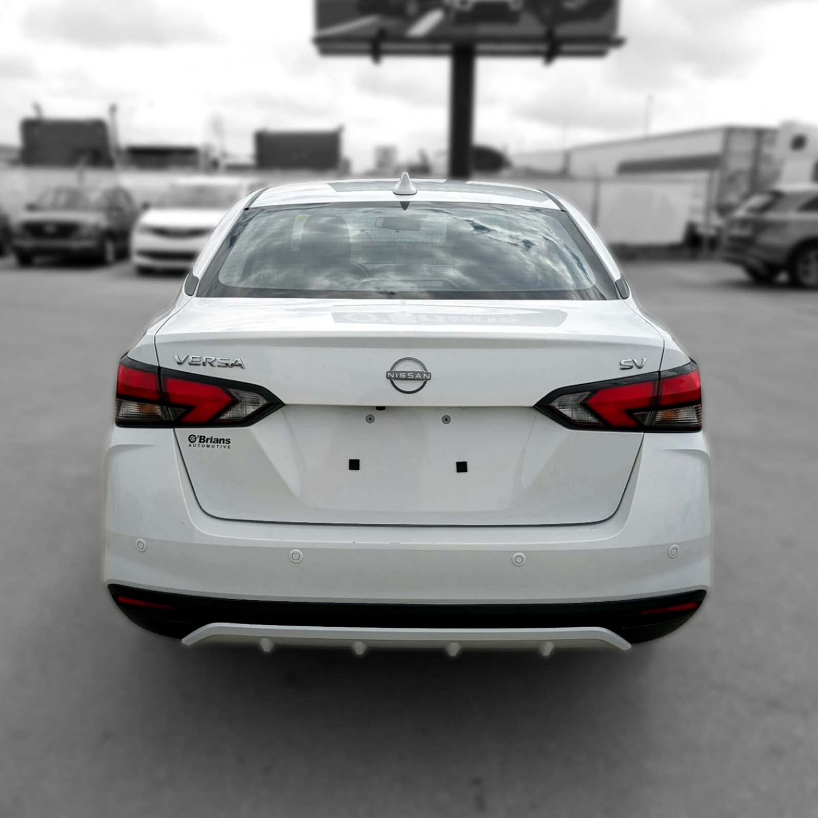 2024 Nissan Versa — photo 7
