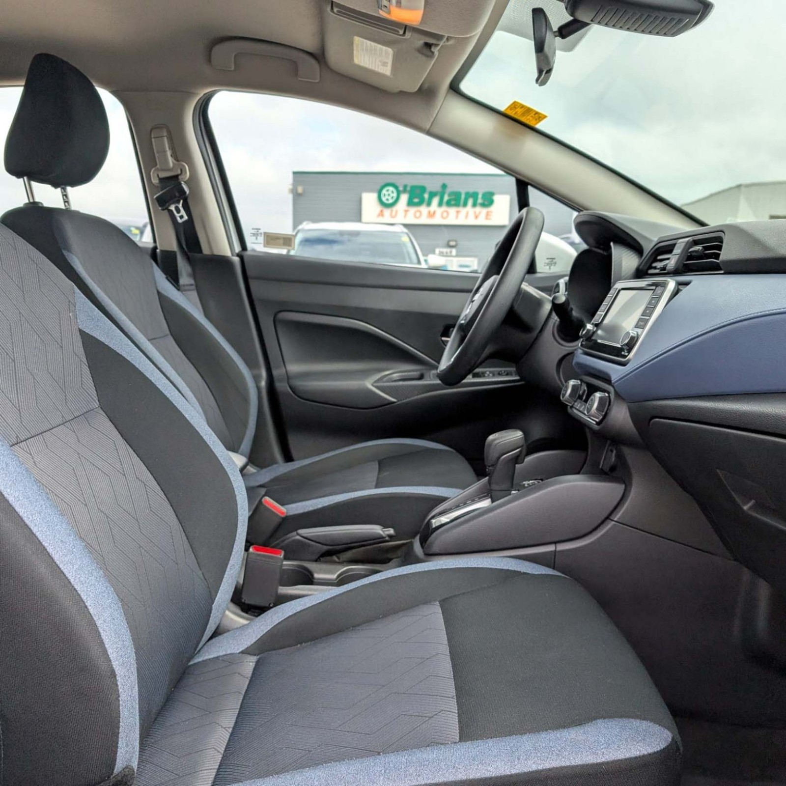2024 Nissan Versa — photo 9