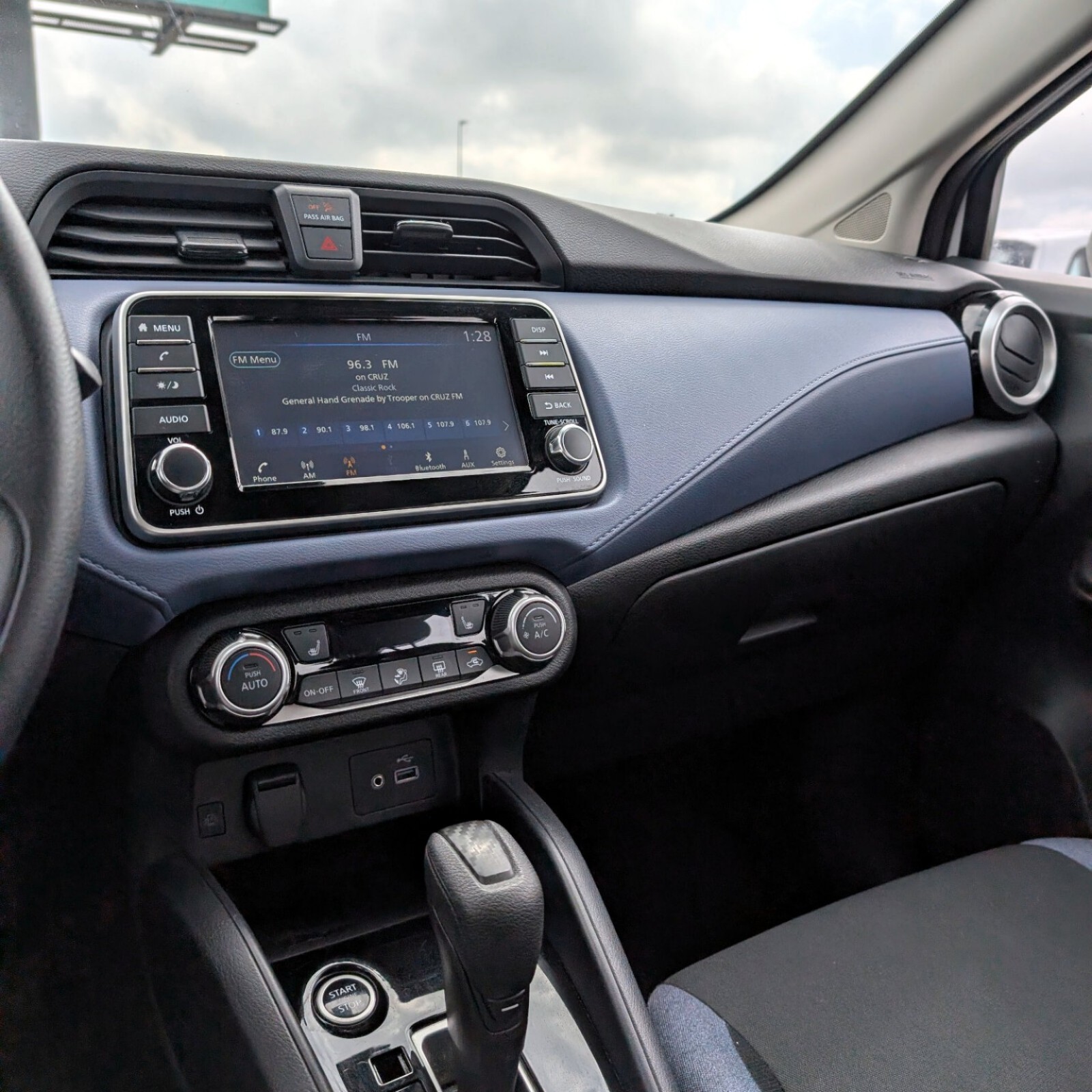 2024 Nissan Versa — photo 15