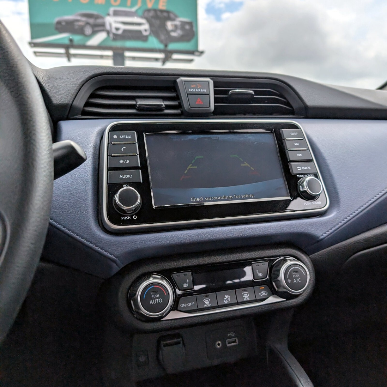 2024 Nissan Versa — photo 16