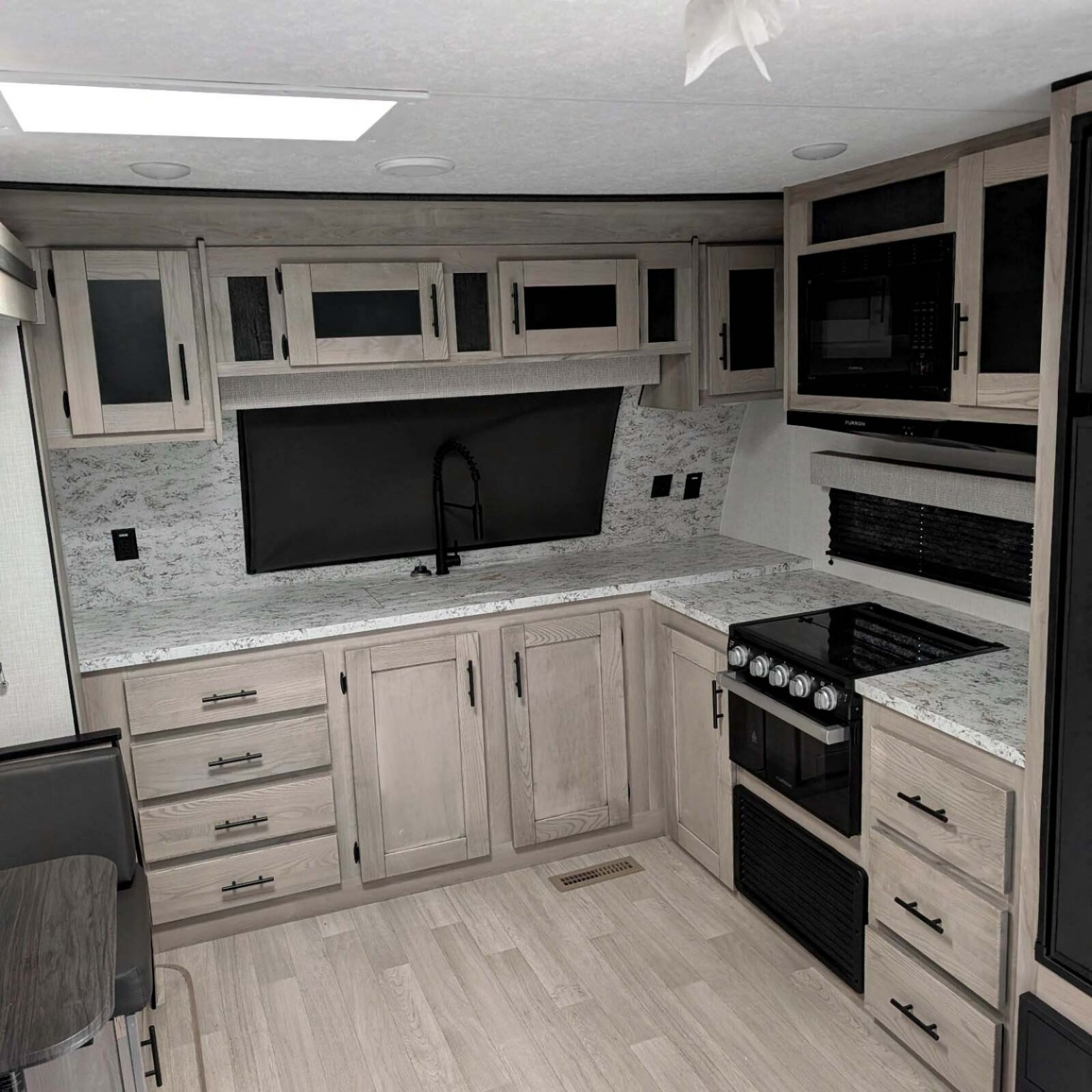 2023 KZ RV RV 272FK — photo 4