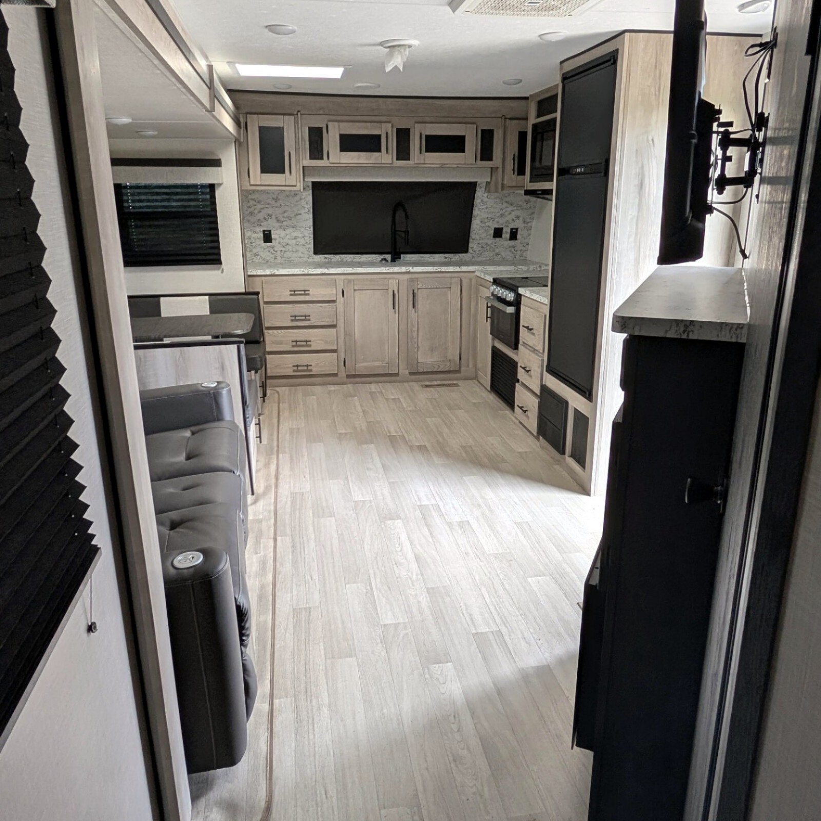 2023 KZ RV RV 272FK — photo 14