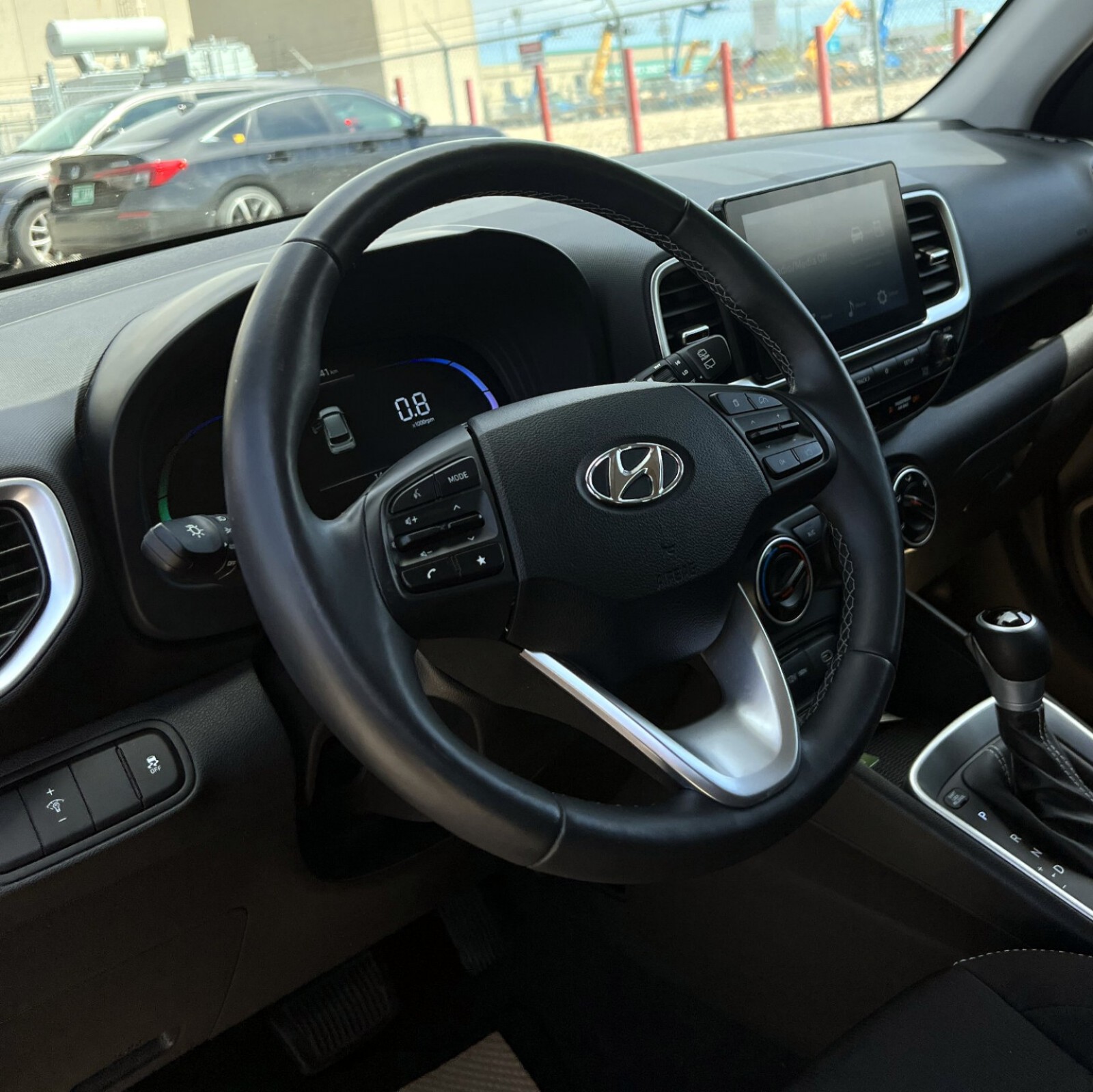 2025 Hyundai Venue — photo 15