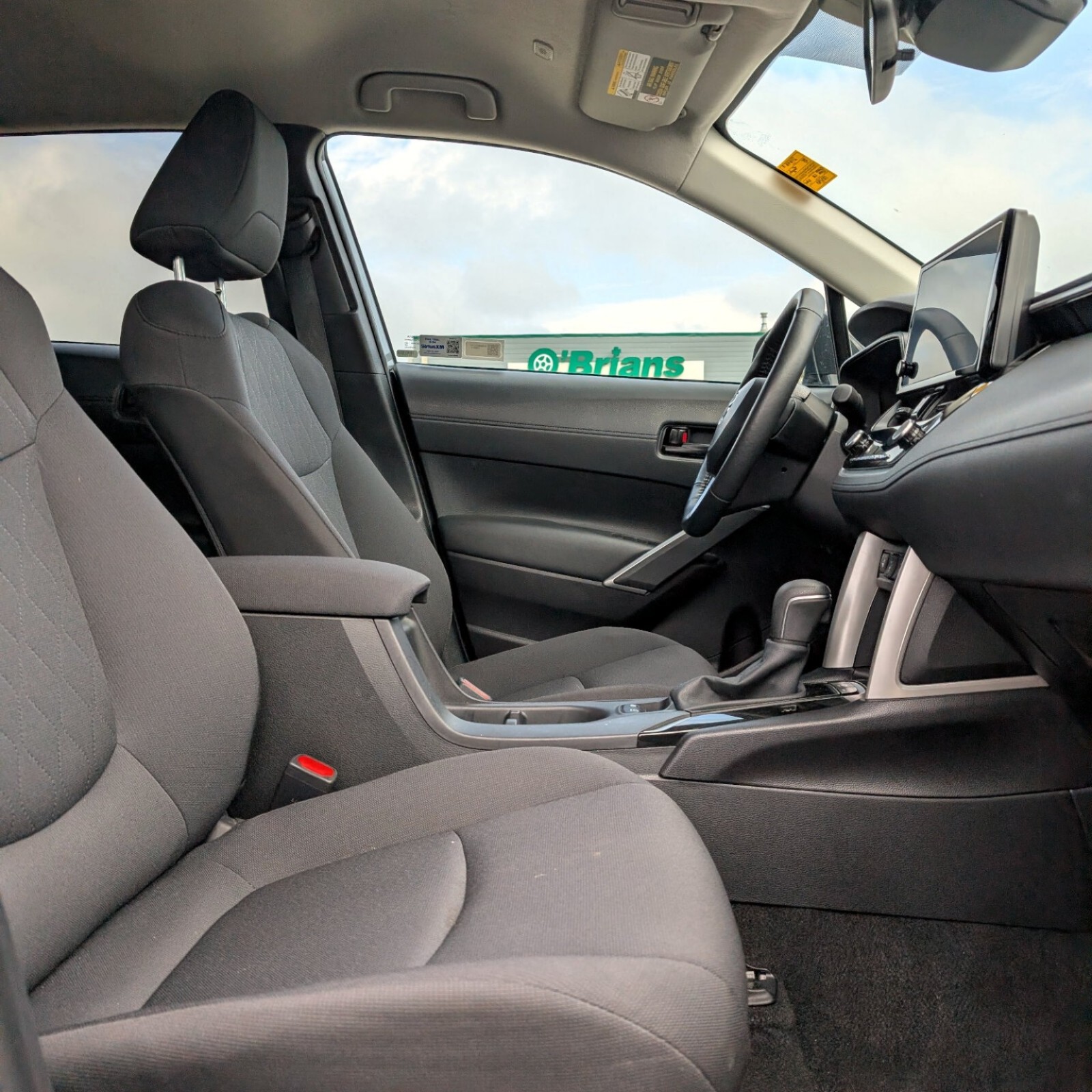 2025 Toyota Corolla Cross — photo 10