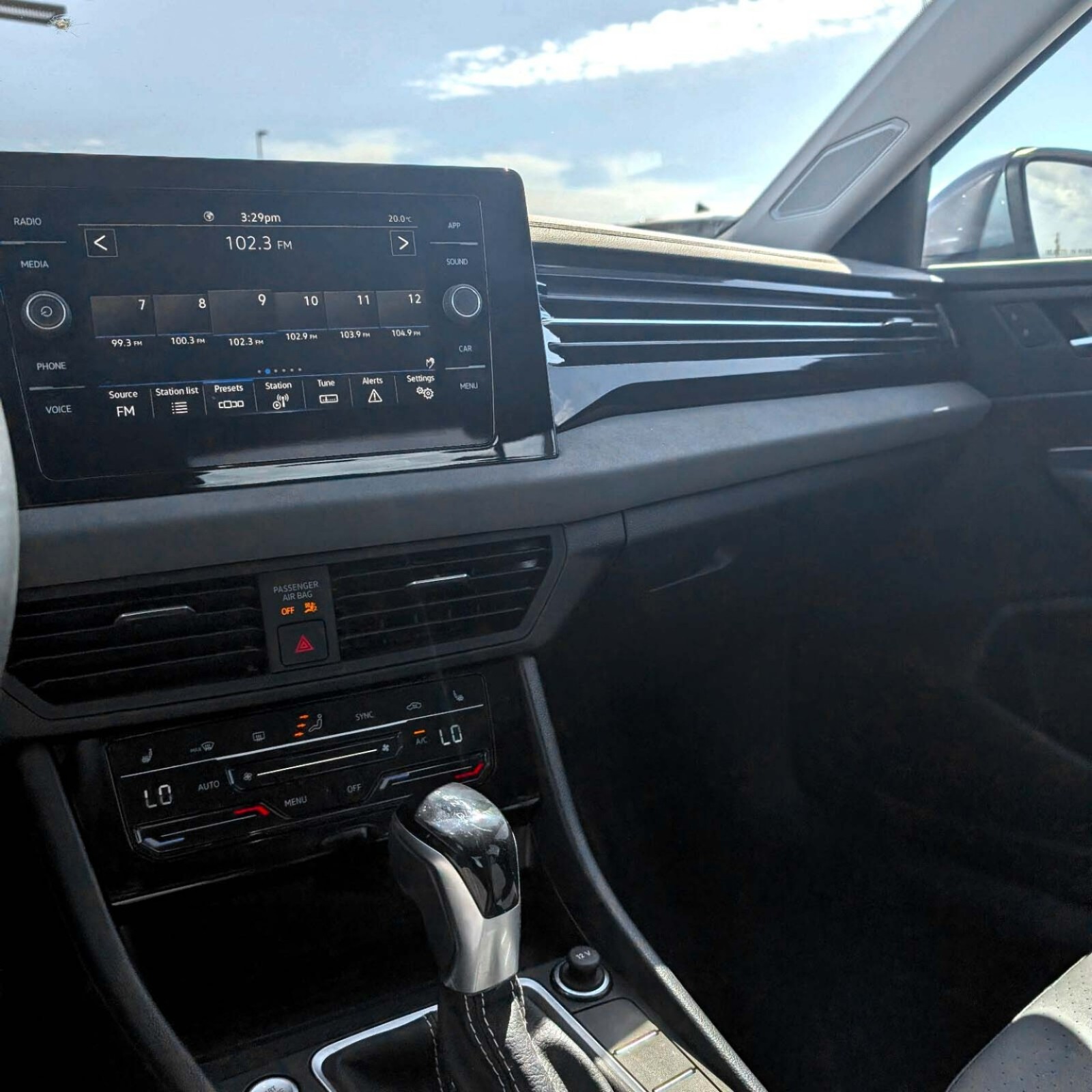 2025 Volkswagen Jetta — photo 15