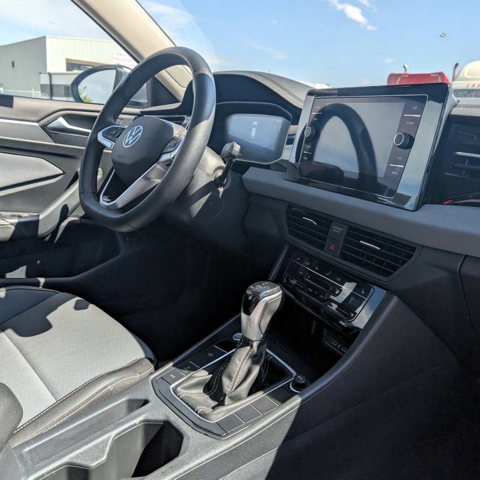 2025 Volkswagen Jetta — photo 9