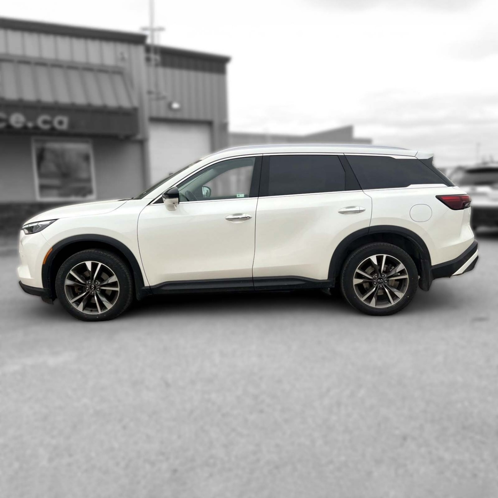 2025 INFINITI QX60 — photo 5