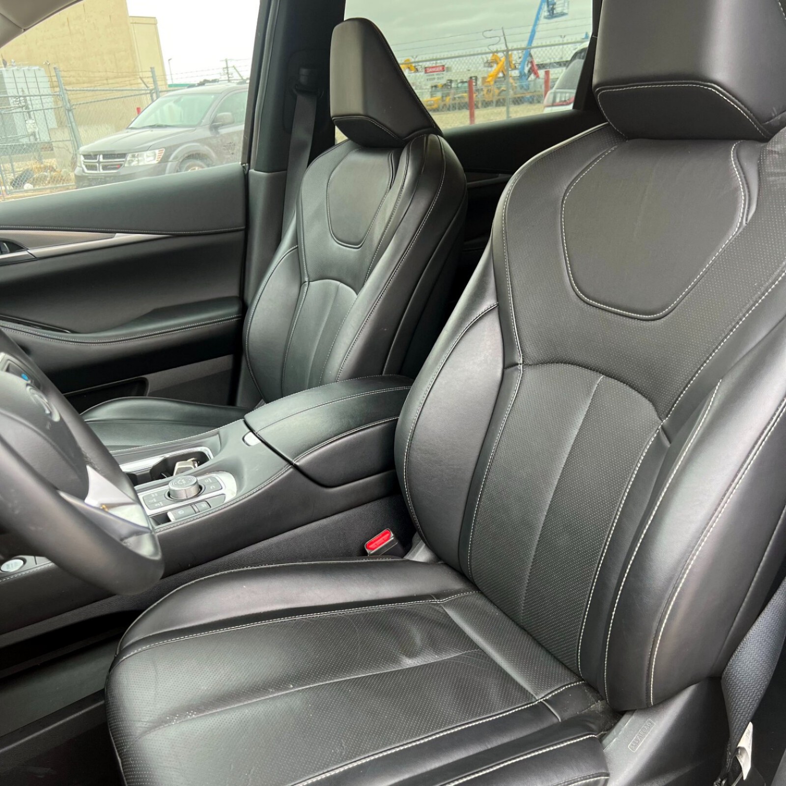 2025 INFINITI QX60 — photo 14