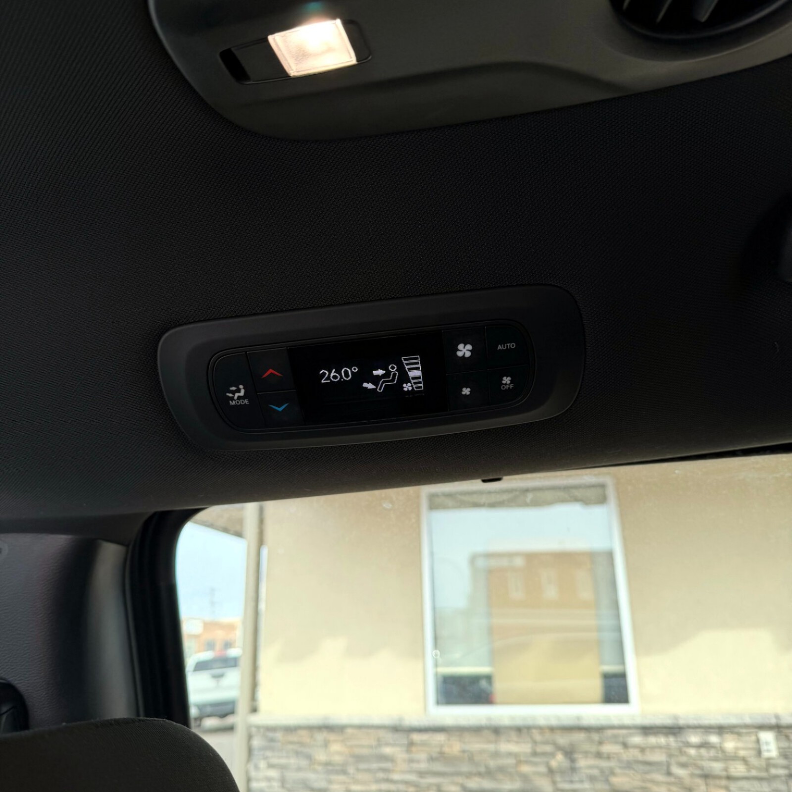 2022 Chrysler Pacifica — photo 15
