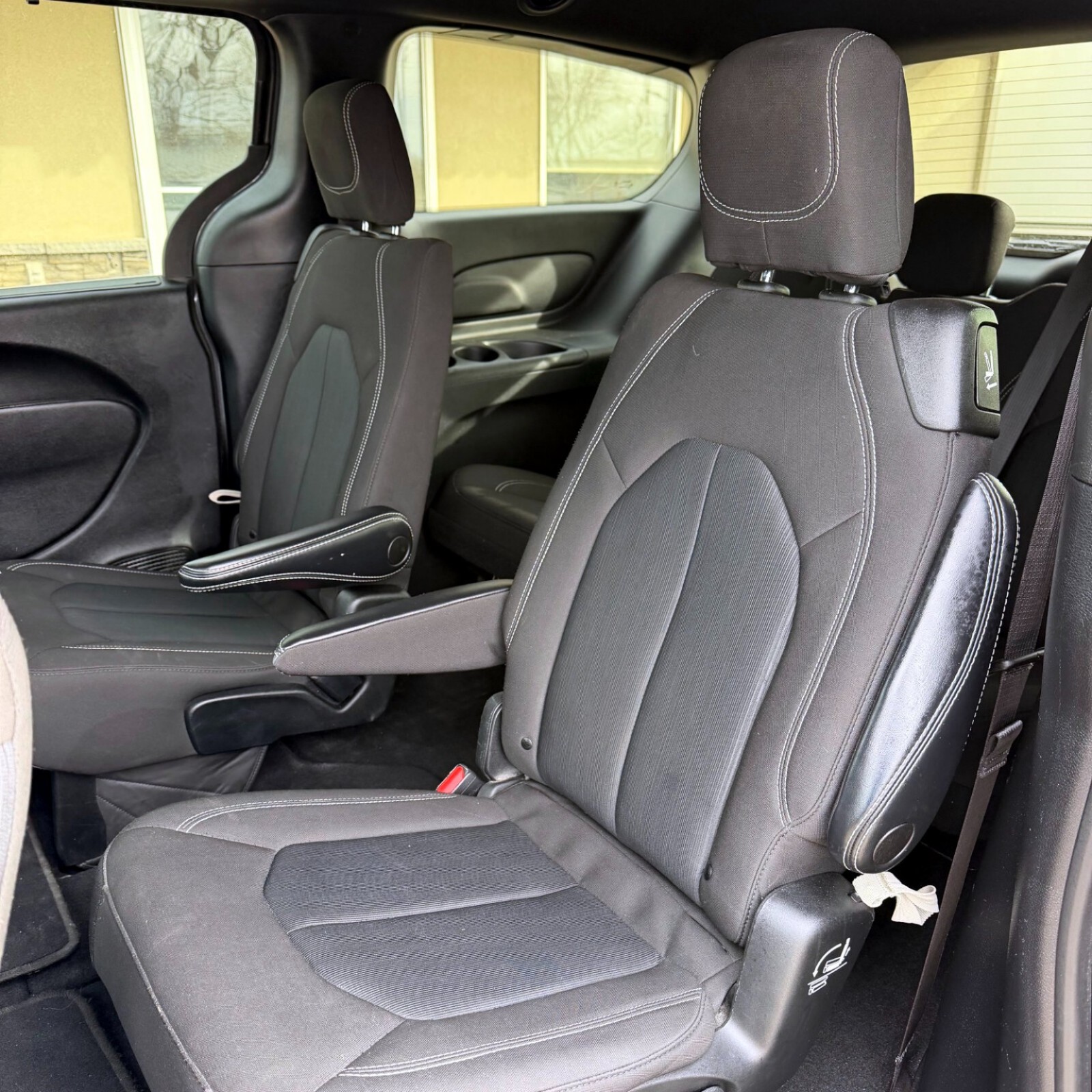 2022 Chrysler Pacifica — photo 13