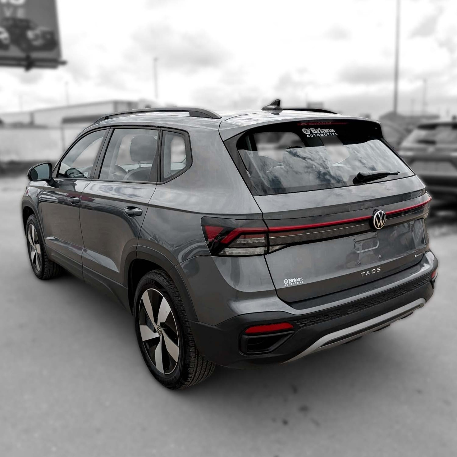 2025 Volkswagen Taos — photo 3
