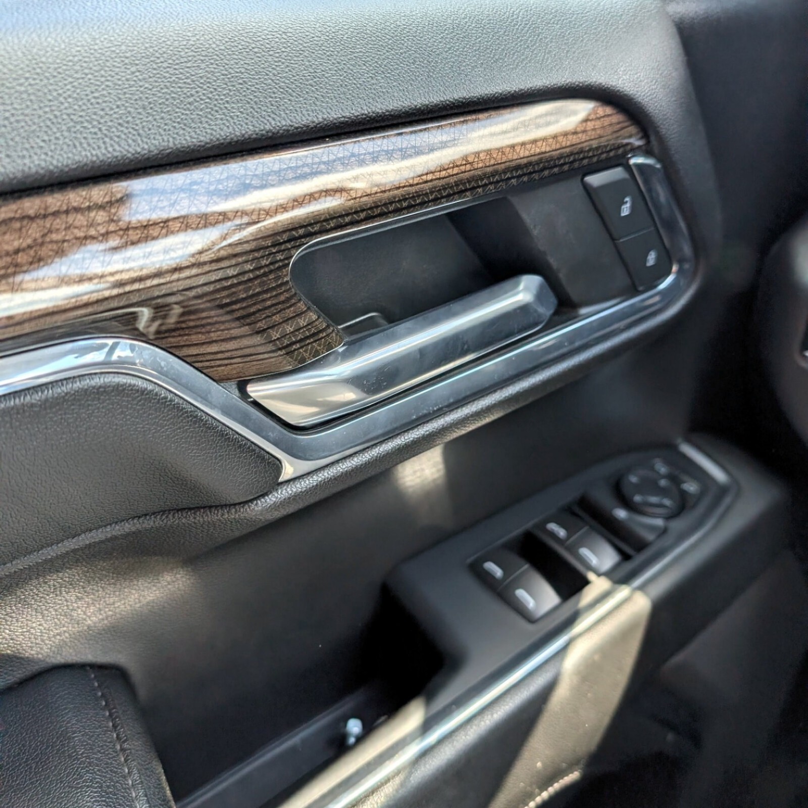 2024 Chevrolet Silverado 1500 — photo 16